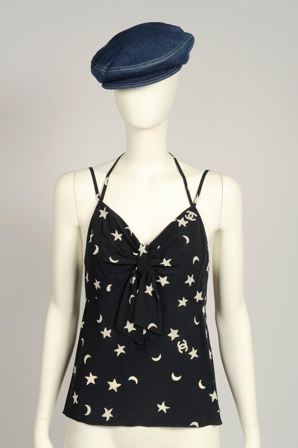 Alaïa - Chapeau en jean jamais porté, printemps-été 1991 Bon état - En vente à Geneva, CH