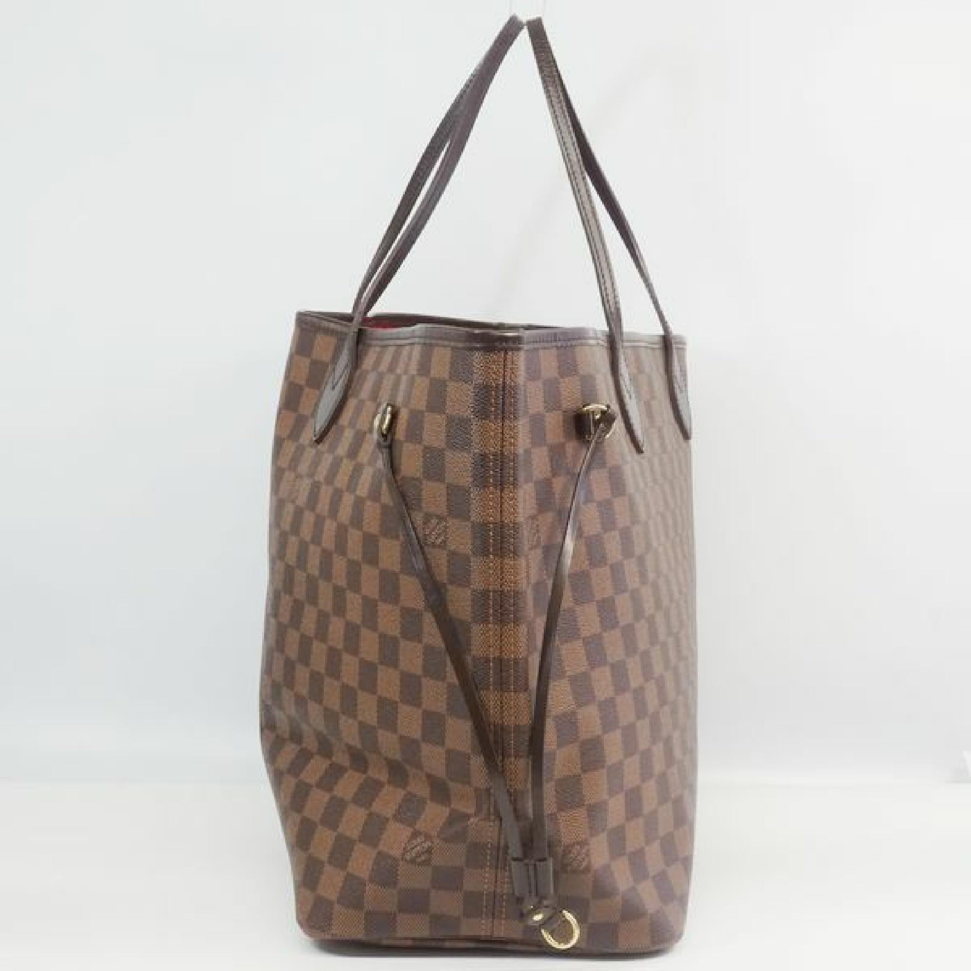 An authentic NeverfullGM  Womens  tote bag N51106  Damier ebene. The color is Damier ebene. The outside material is Damier canvas. The pattern is NeverfullGM. This item is Contemporary. The year of manufacture would be 2011.
Rank
A beauty
