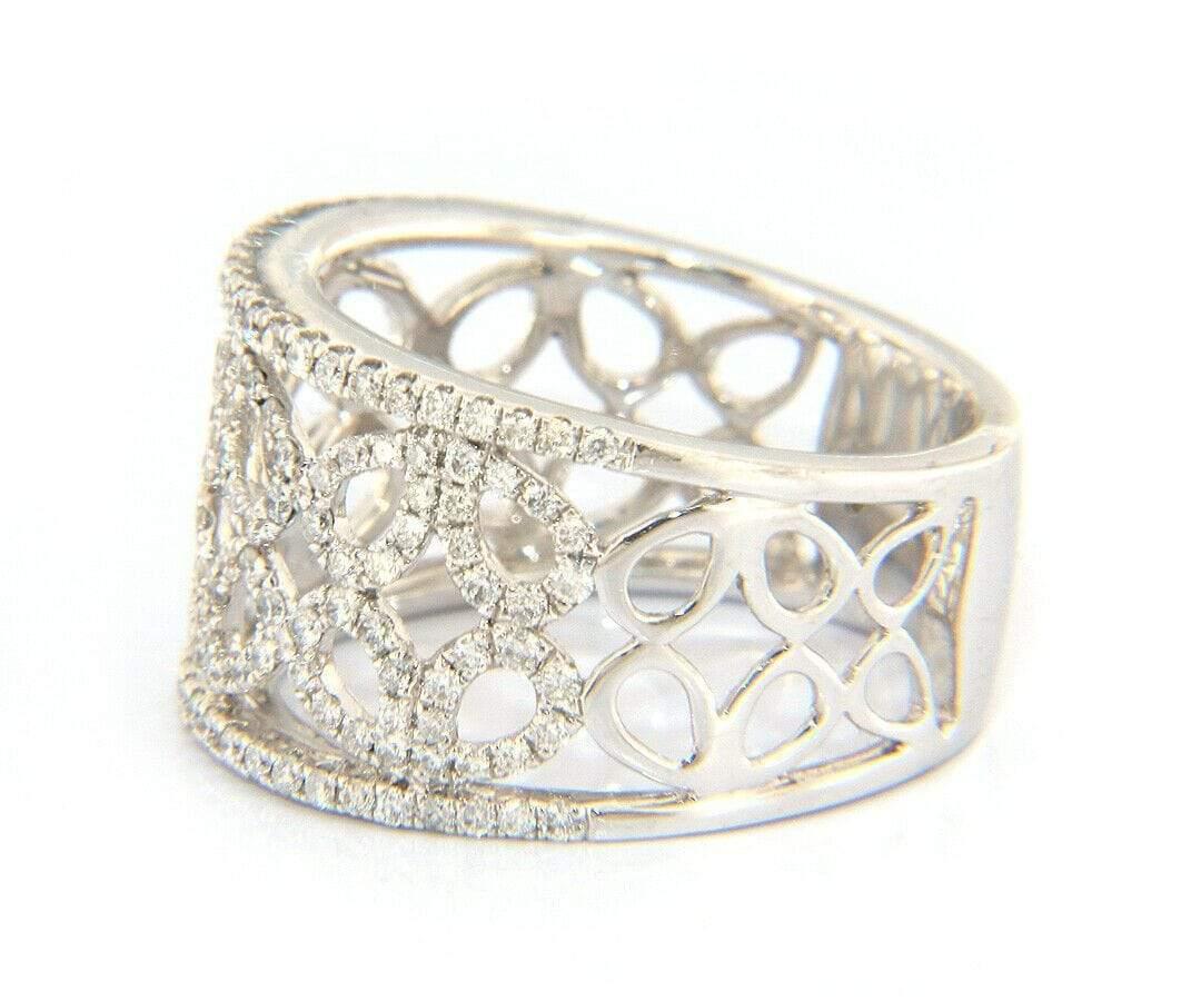 New 0.74ctw Diamond Open Leaf Design Band Ring in 14K White Gold In Excellent Condition For Sale In Vienna, VA