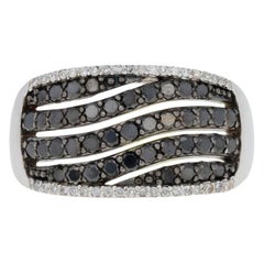 Nuovo anello con diamante rotondo a taglio brillante e singolo da 1,00ctw, design a onda in argento