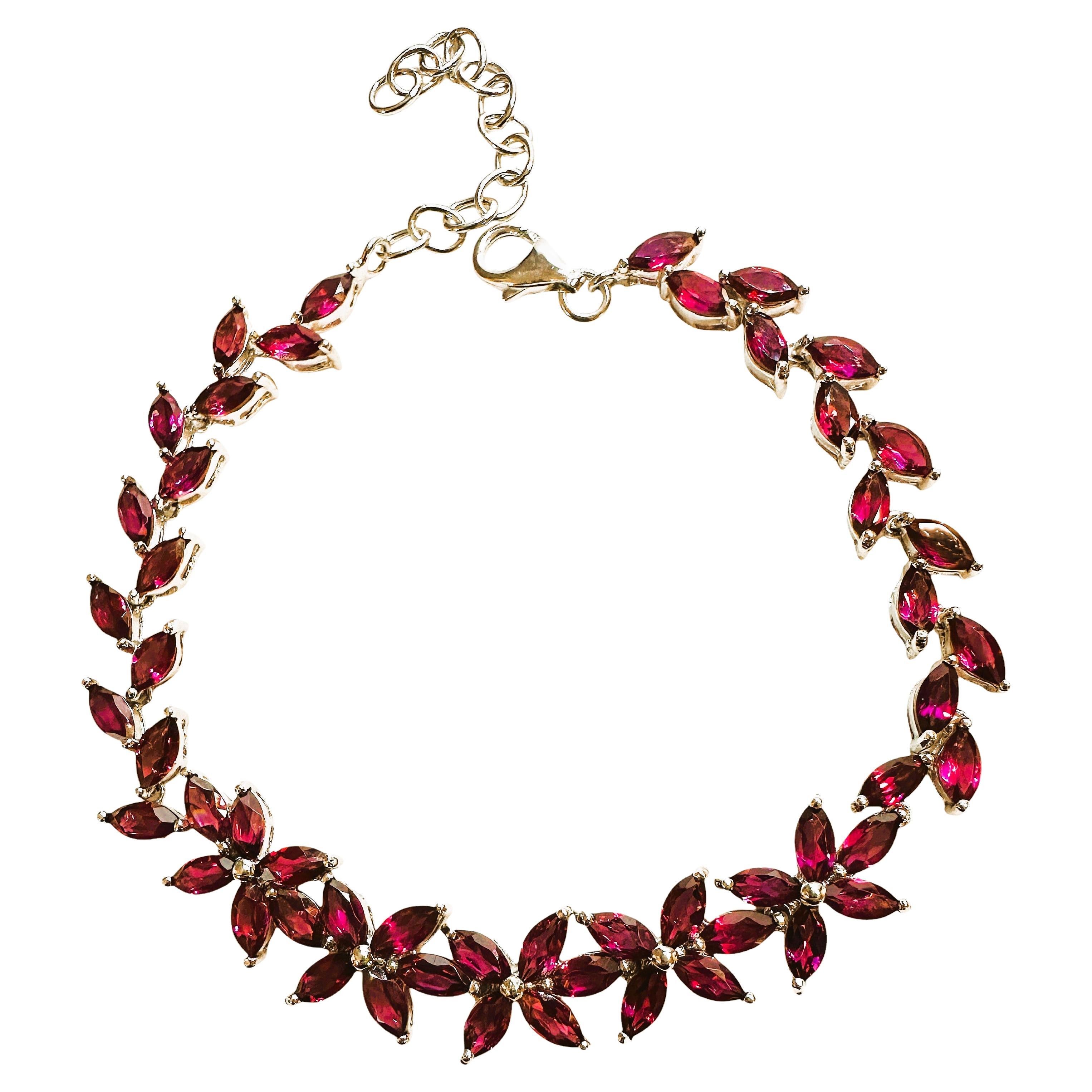 New 10.2 Carat Mozambique Rhodolite Garnet 925 Sterling Silver Flower Bracelet