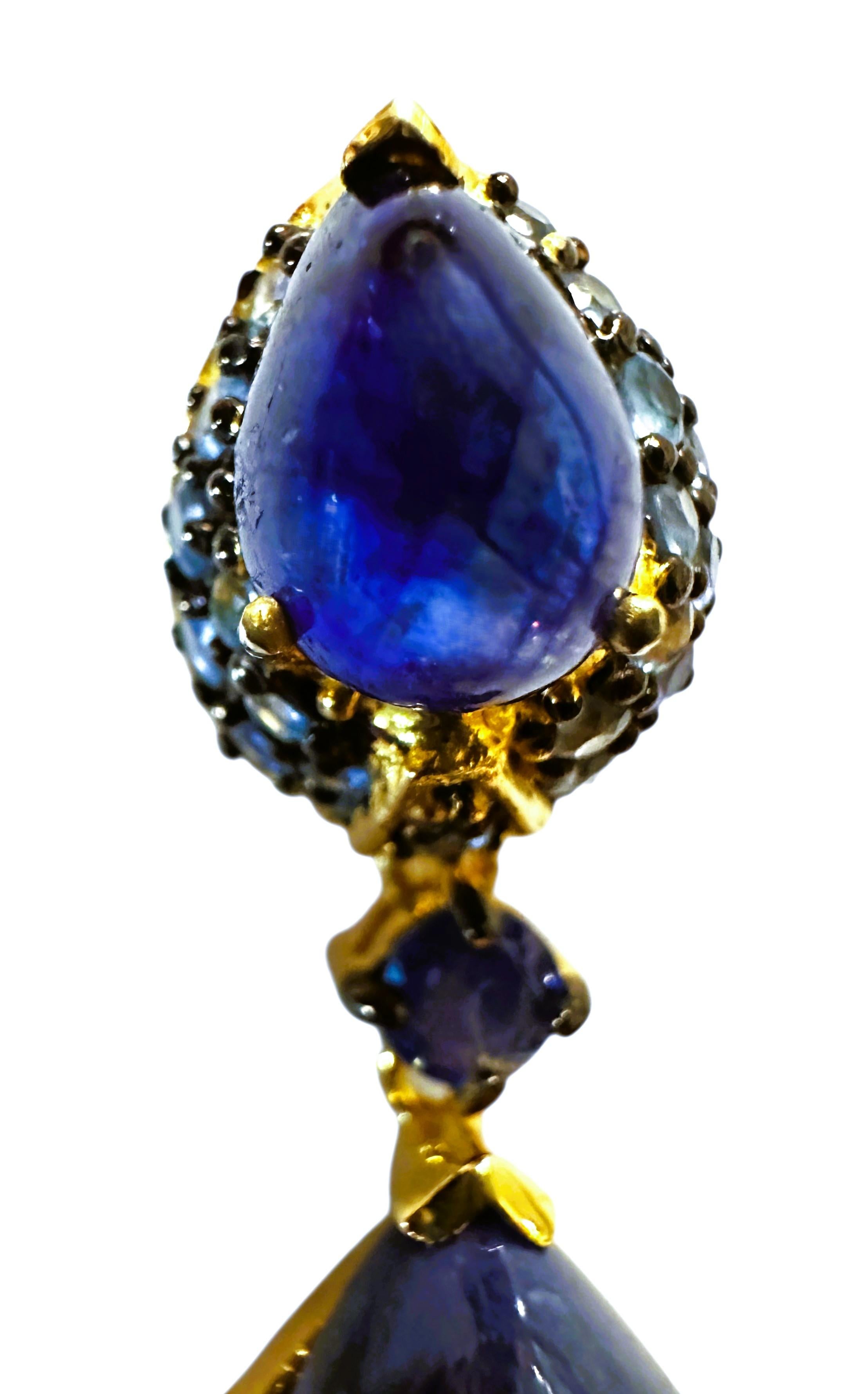 Nuevo Zafiro azul de 102,70 quilates y zafiro talla diamante Pendiente de oro de 18 quilates PL Sterl Corte oval en venta