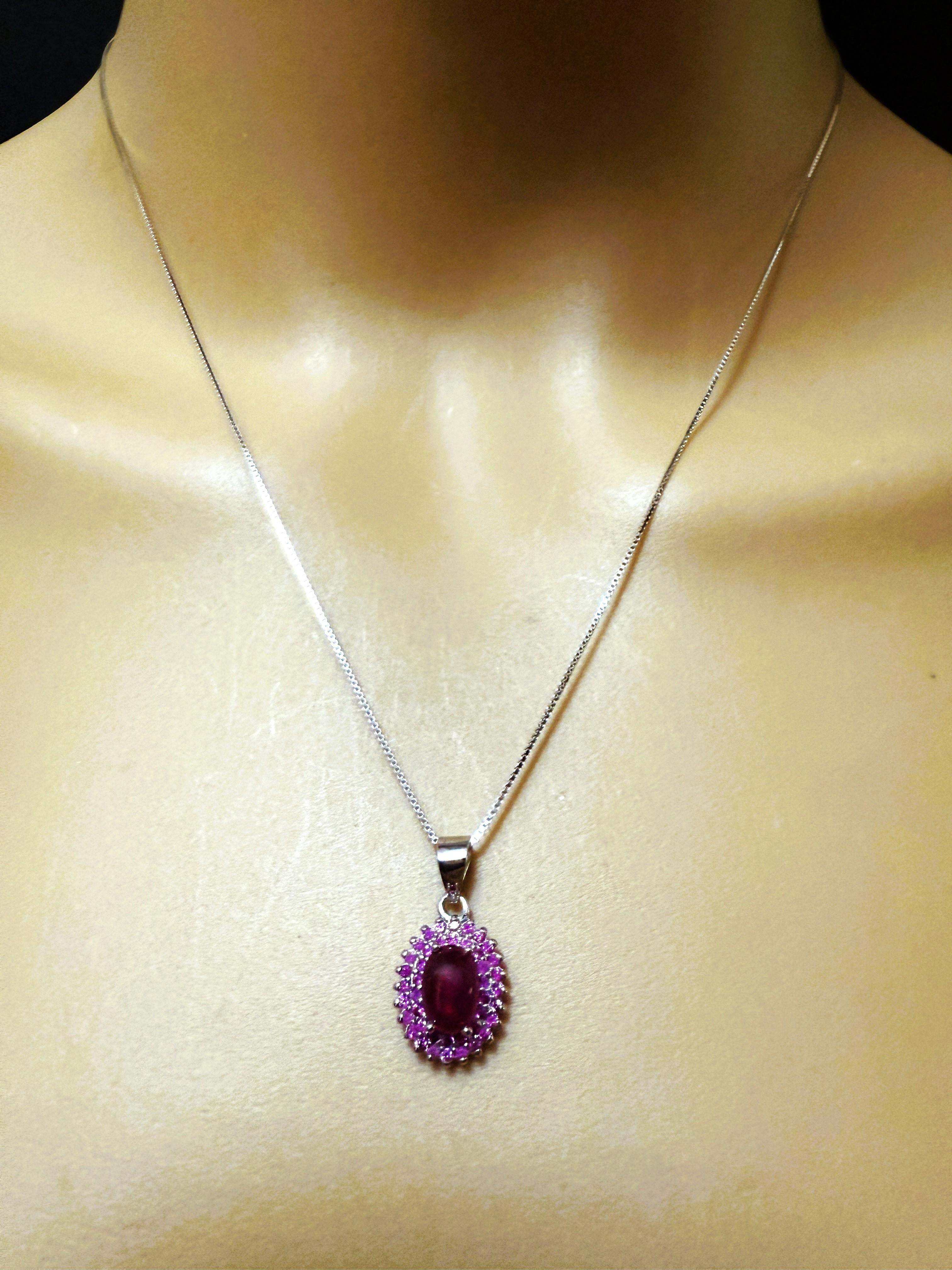 Donna New 1.14 Carat Red Ruby Cabochon & Diamond Cut Ruby Sterling Pendant Necklace in vendita