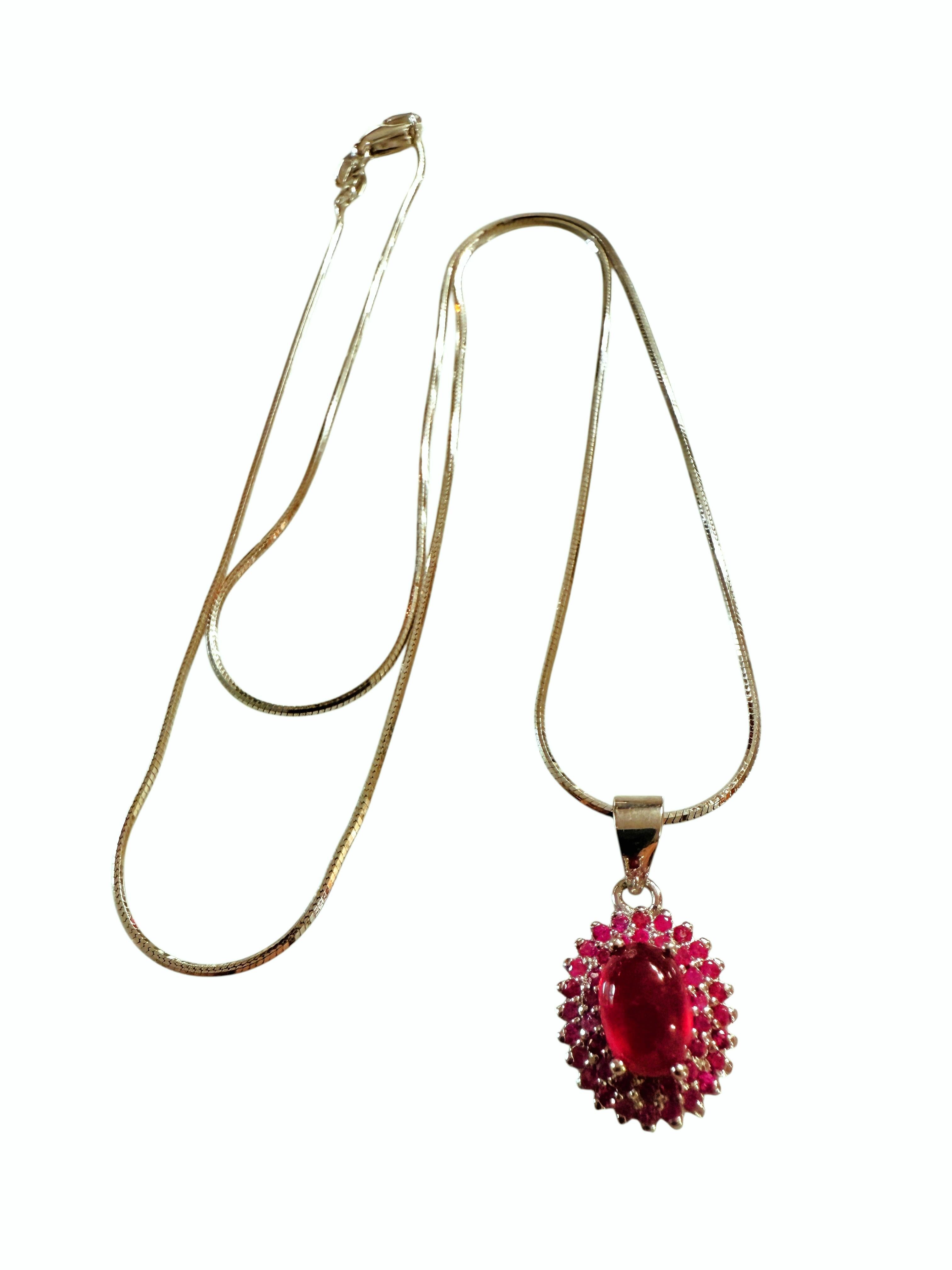 New 1.14 Carat Red Ruby Cabochon & Diamond Cut Ruby Sterling Pendant Necklace in vendita 1