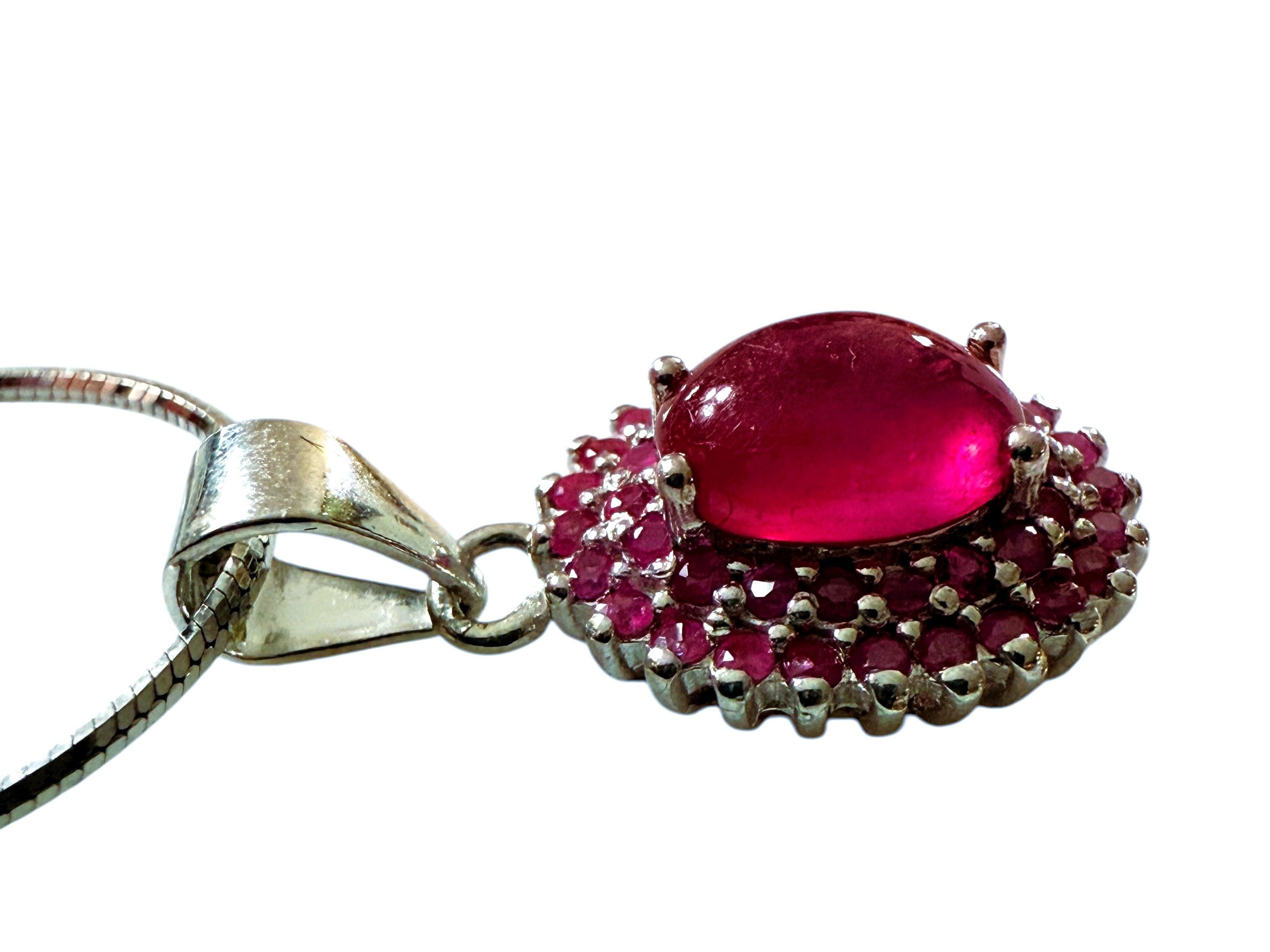 New 1.14 Carat Red Ruby Cabochon & Diamond Cut Ruby Sterling Pendant Necklace in vendita 2