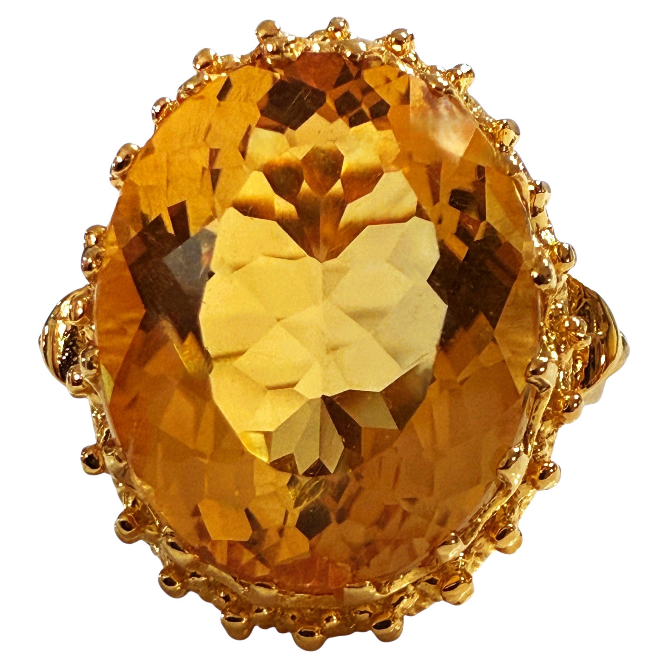 New 11,45 Carat Golden Yellow Sapphire 24K Yellow Gold PL Sterling Ring