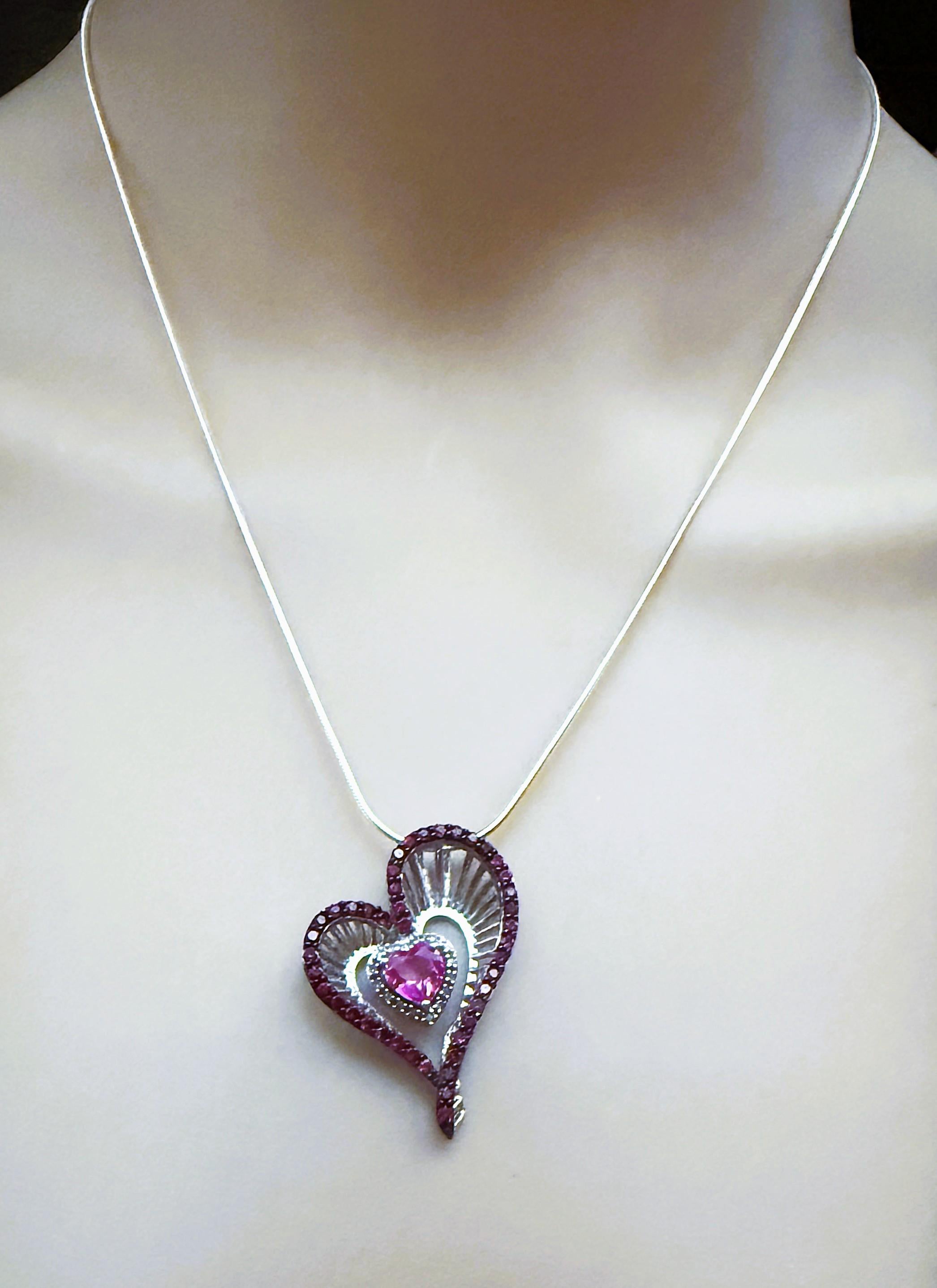 Nuevo collar de zafiro rosa corazón de 1,15 quilates y zafiro rojo talla diamante de ley en Nuevo estado para la venta en Eagan, MN