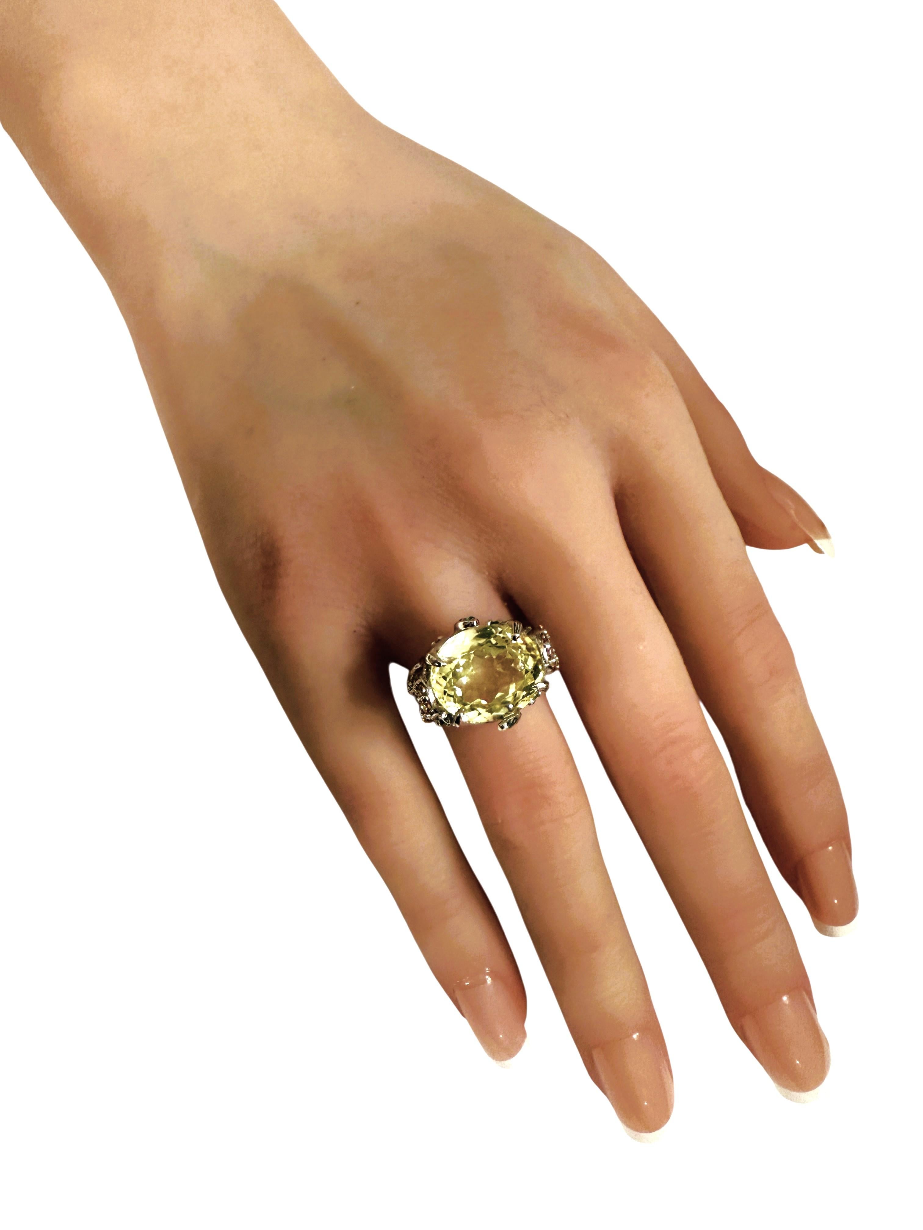 Neu 11,7 Karat Blassgelber Saphir & Diamantschliff Saphir Sterling Ring im Zustand „Neu“ im Angebot in Eagan, MN