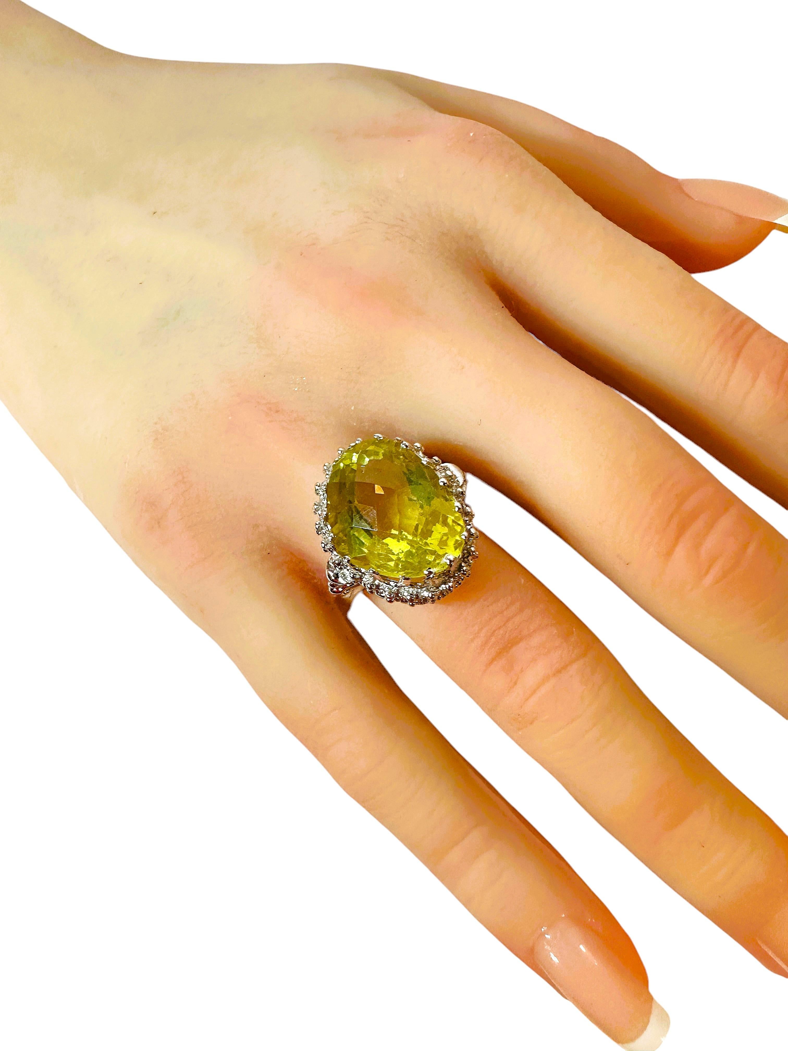 Art Deco New 12.0 Carat Light Yellow Topaz & Diamond Cut Sterling Ring Size 6.5 For Sale