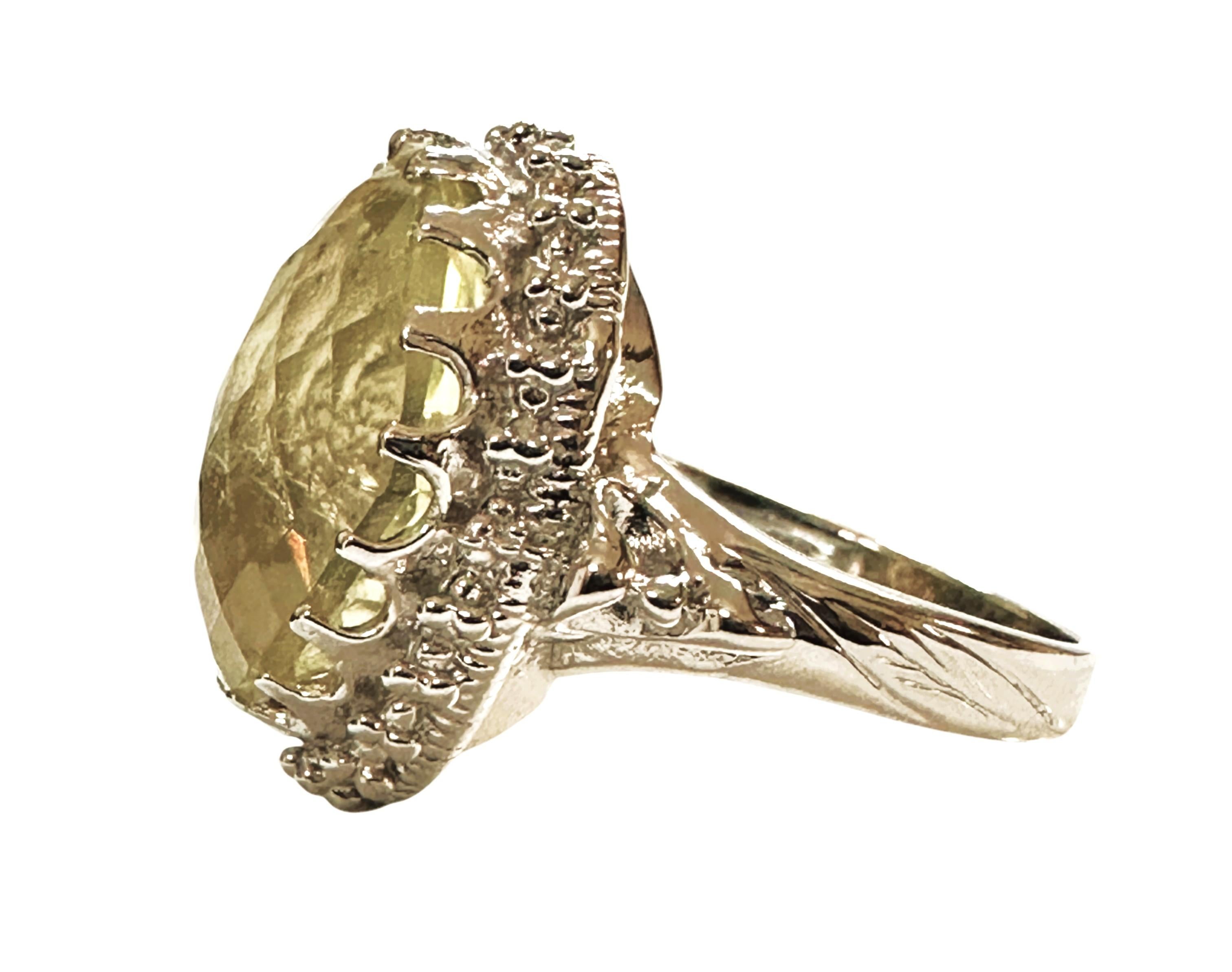 Women's New 12.0 Carat Light Yellow Topaz & Diamond Cut Sterling Ring Size 6.5 For Sale