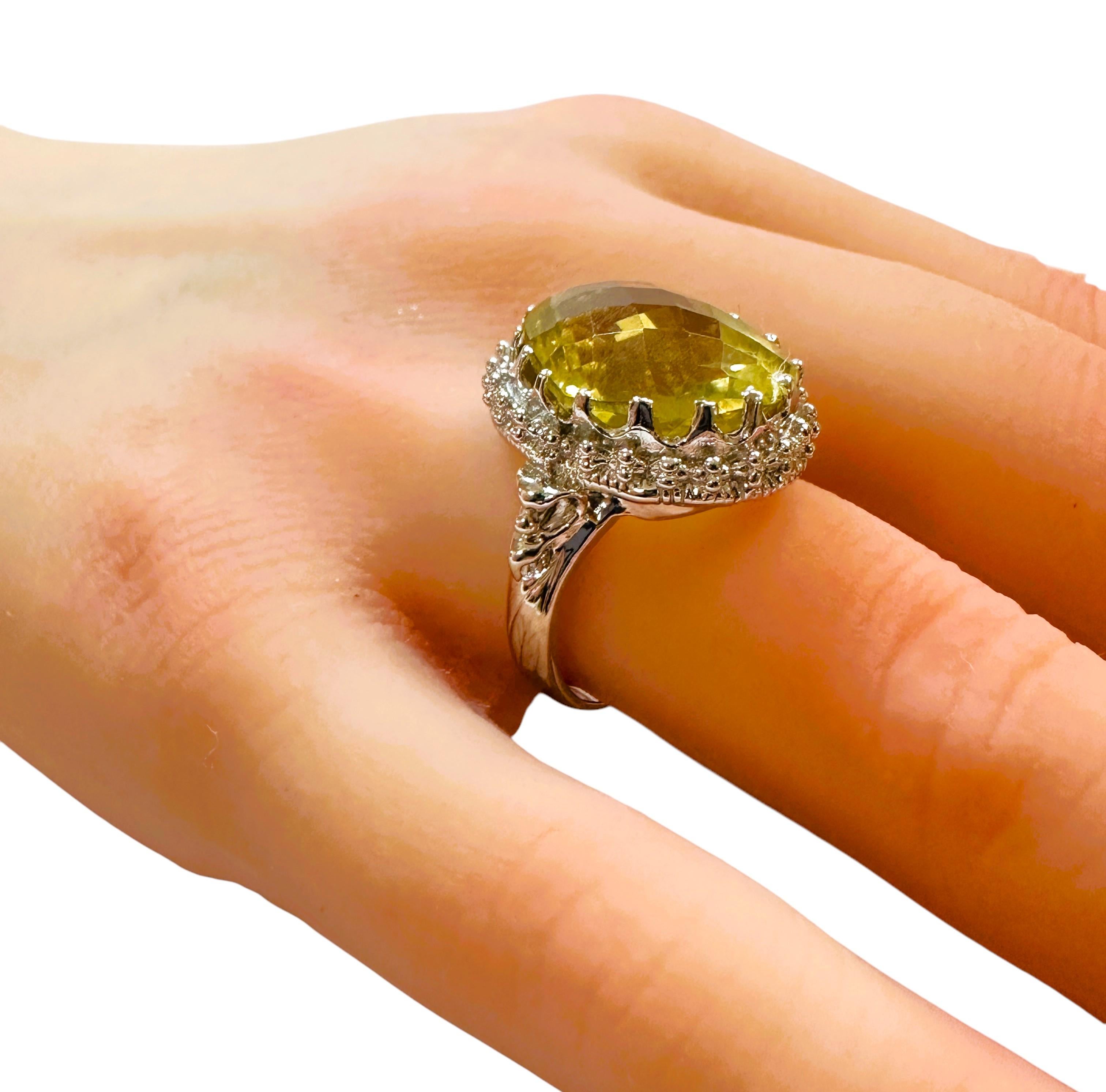 New 12.0 Carat Light Yellow Topaz & Diamond Cut Sterling Ring Size 6.5 For Sale 3