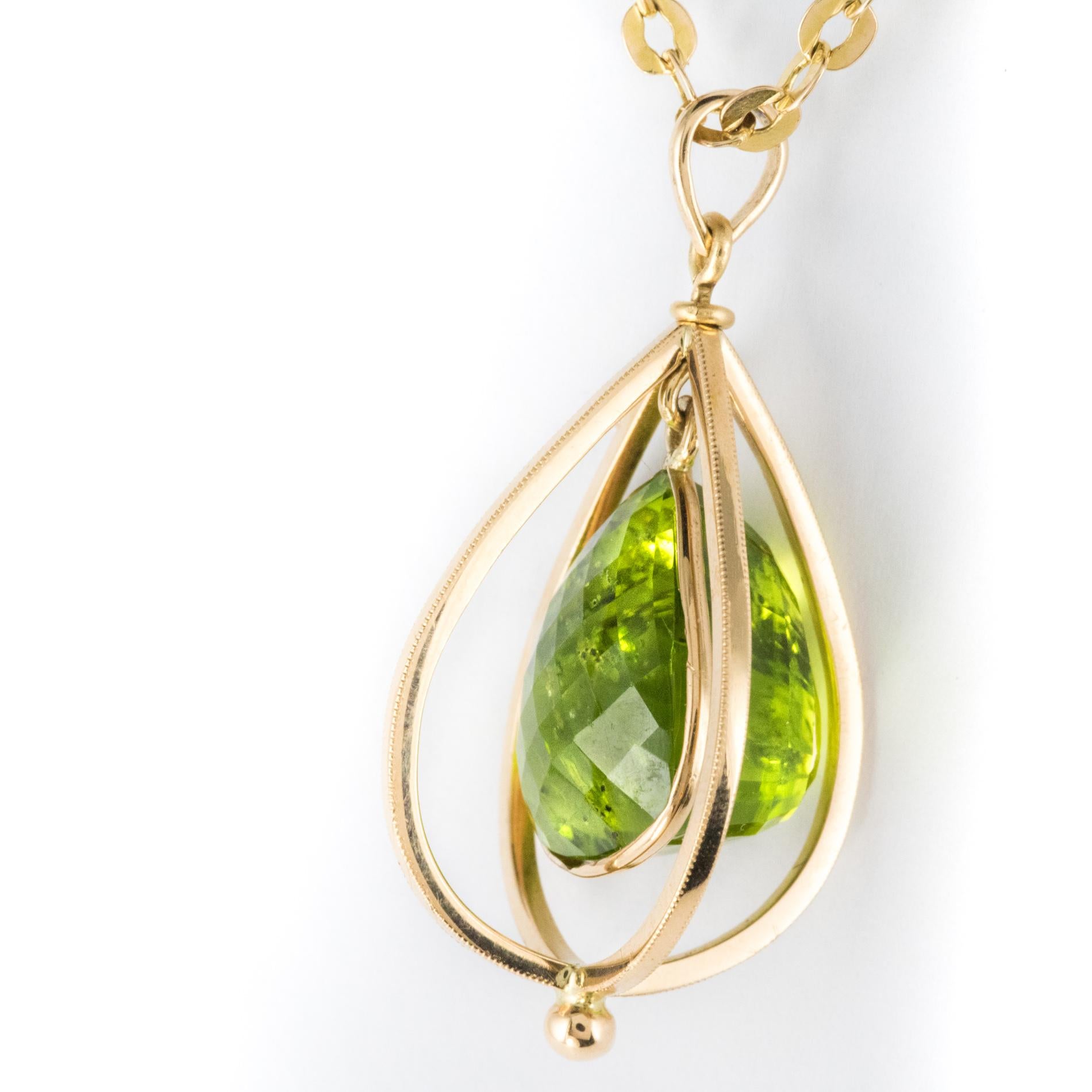 Women's New 12, 1 Carats Peridot Pendant Chain Set with Opals Necklace