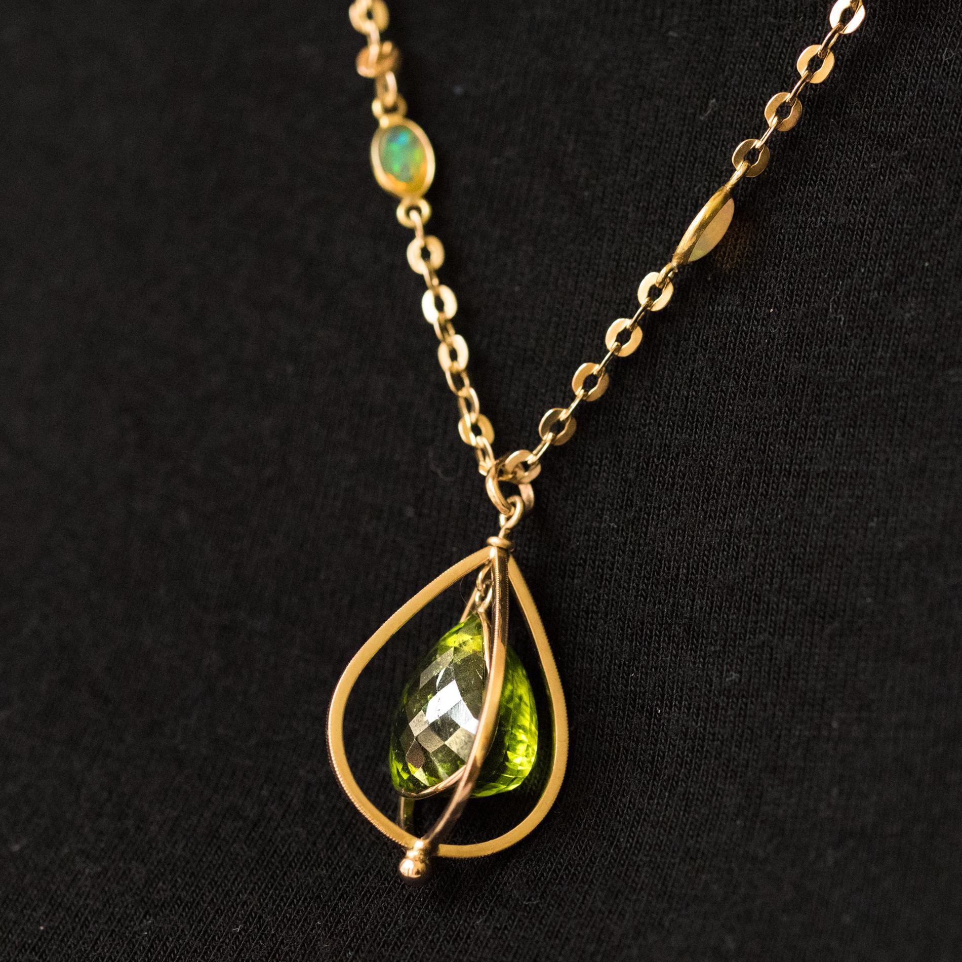 New 12, 1 Carats Peridot Pendant Chain Set with Opals Necklace 2