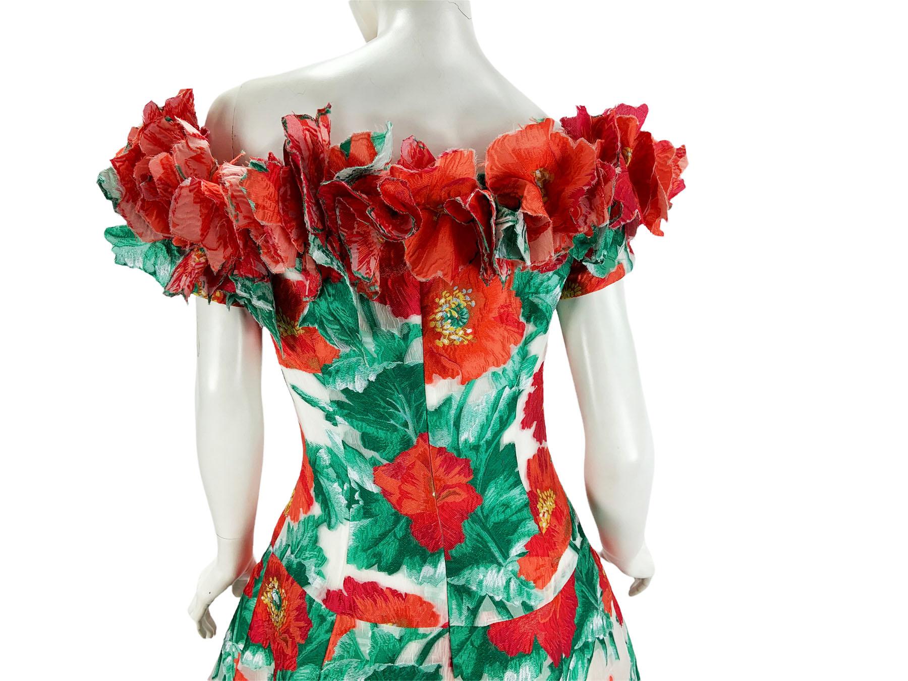 New $12990 Oscar De La Renta Poppy Flowers Off-Shoulder Corset Dress Gown US 6 In New Condition For Sale In Montgomery, TX