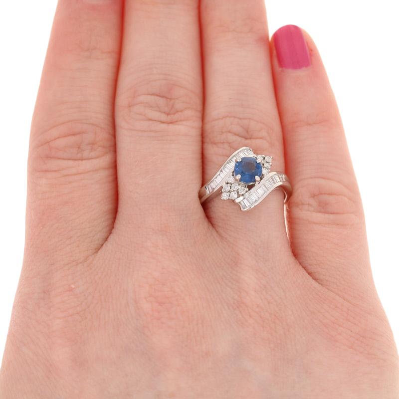 1.38 Carat Round Cut Sapphire and Diamond Ring, 18 Karat White Gold Bypass In New Condition For Sale In Greensboro, NC