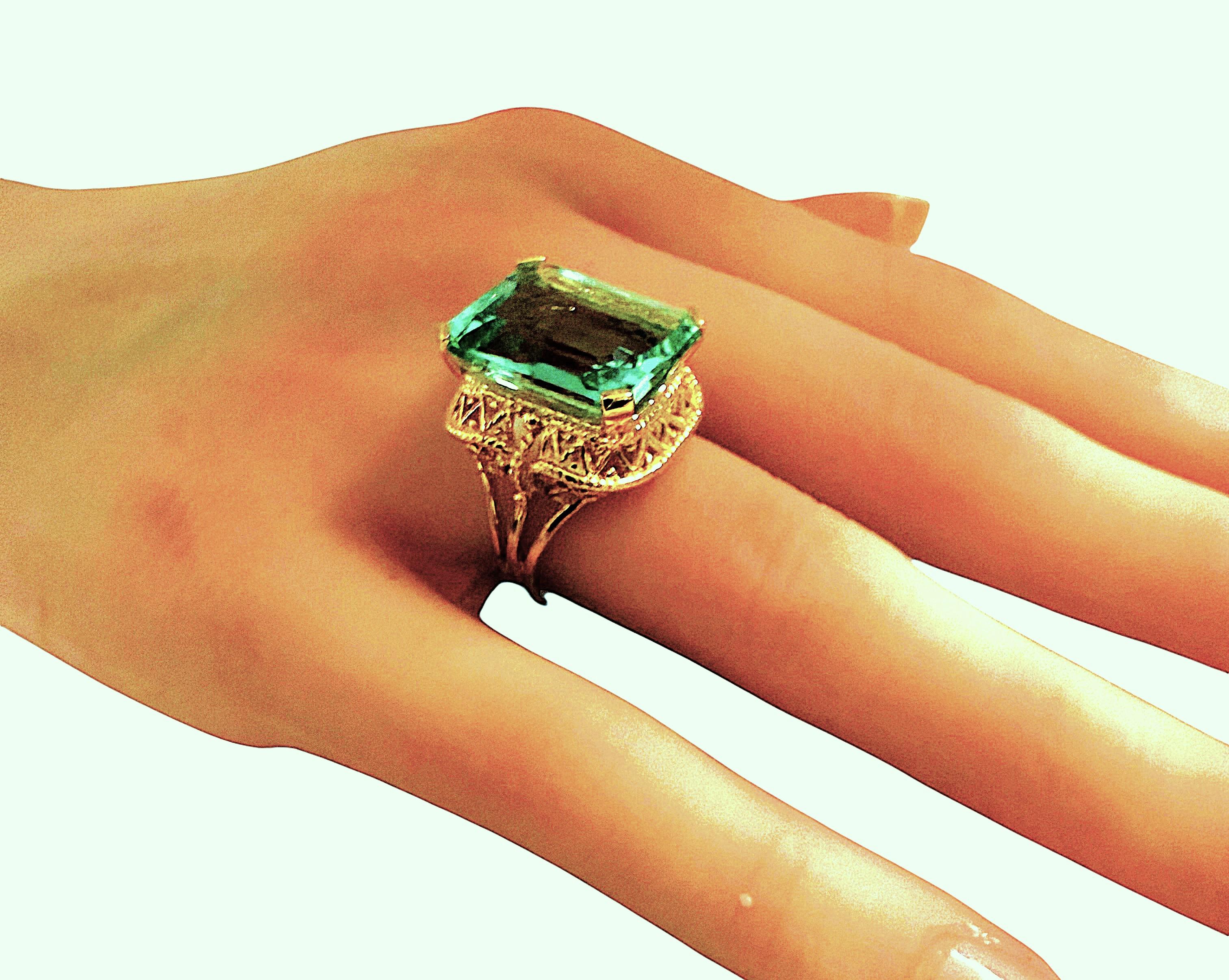 Neu 14,10 Karat Baguetteschliff Aquamarin Gelbgold Pl Sterling Silber Ring (Art déco) im Angebot