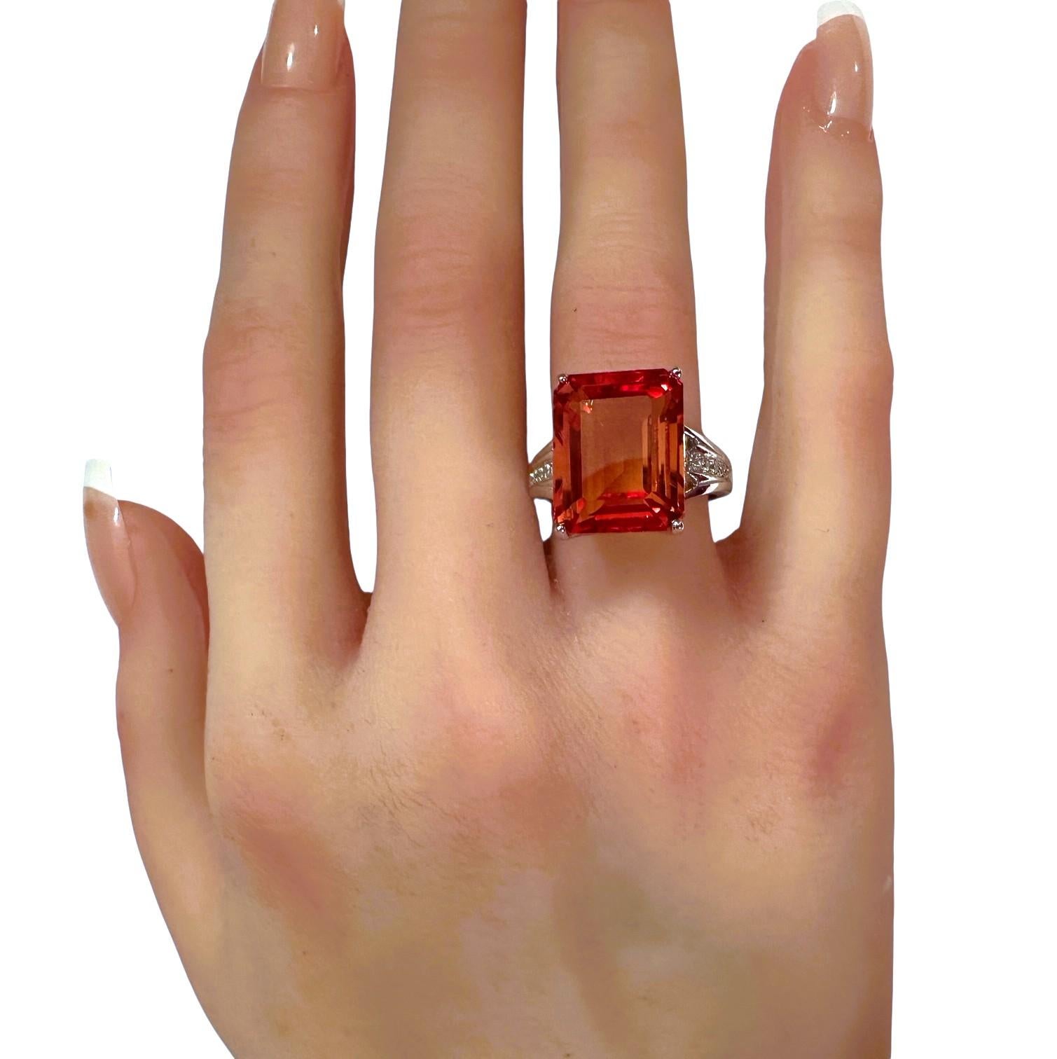 New 14.35 Carat Sunset Sapphire & Diamond Cut Sapphire Sterling Ring en vente 1