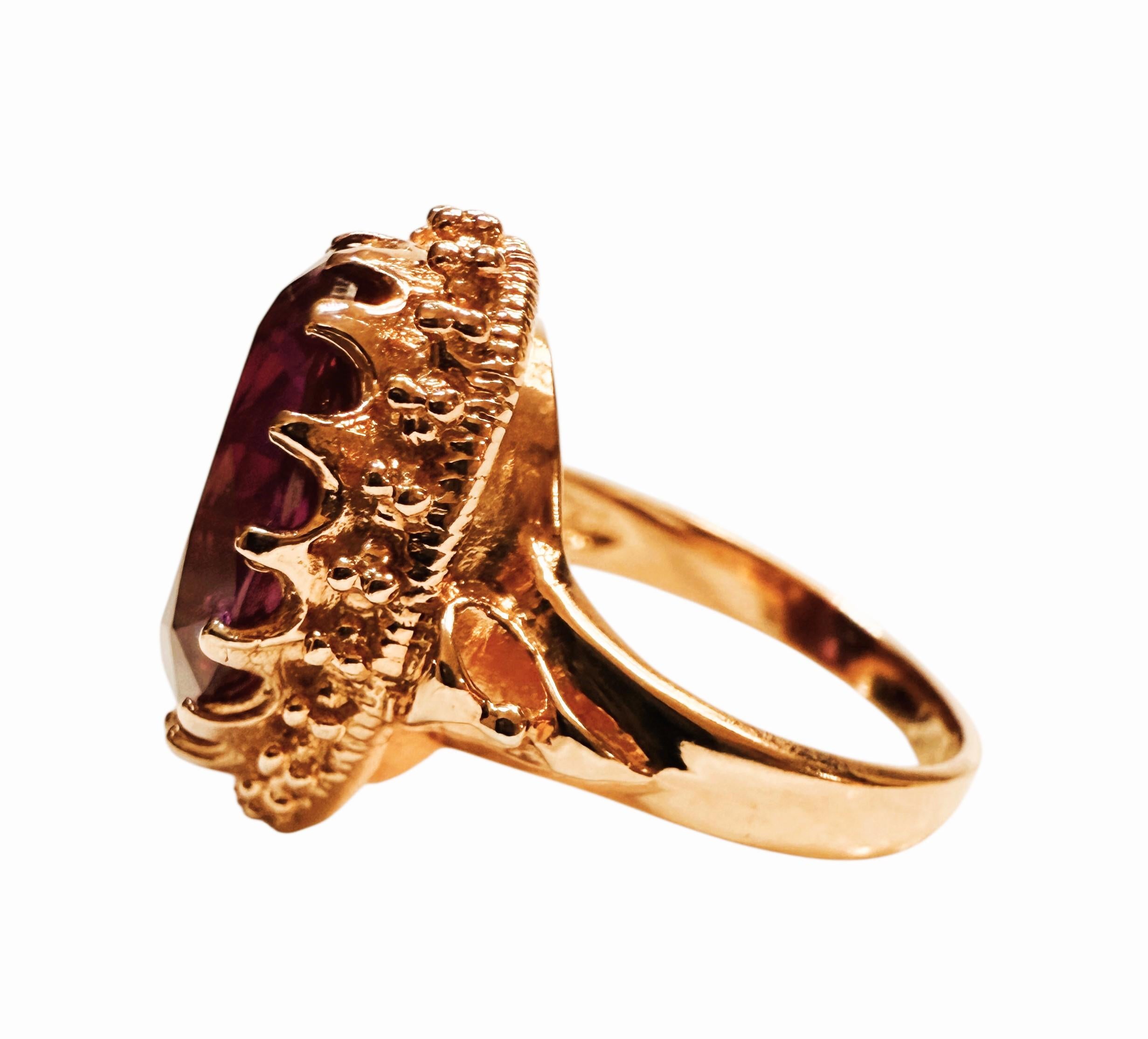New 14,55 Carat Color Chg Sapphire in Diamond Crown Setting R Gold Sterling Ring in vendita 1