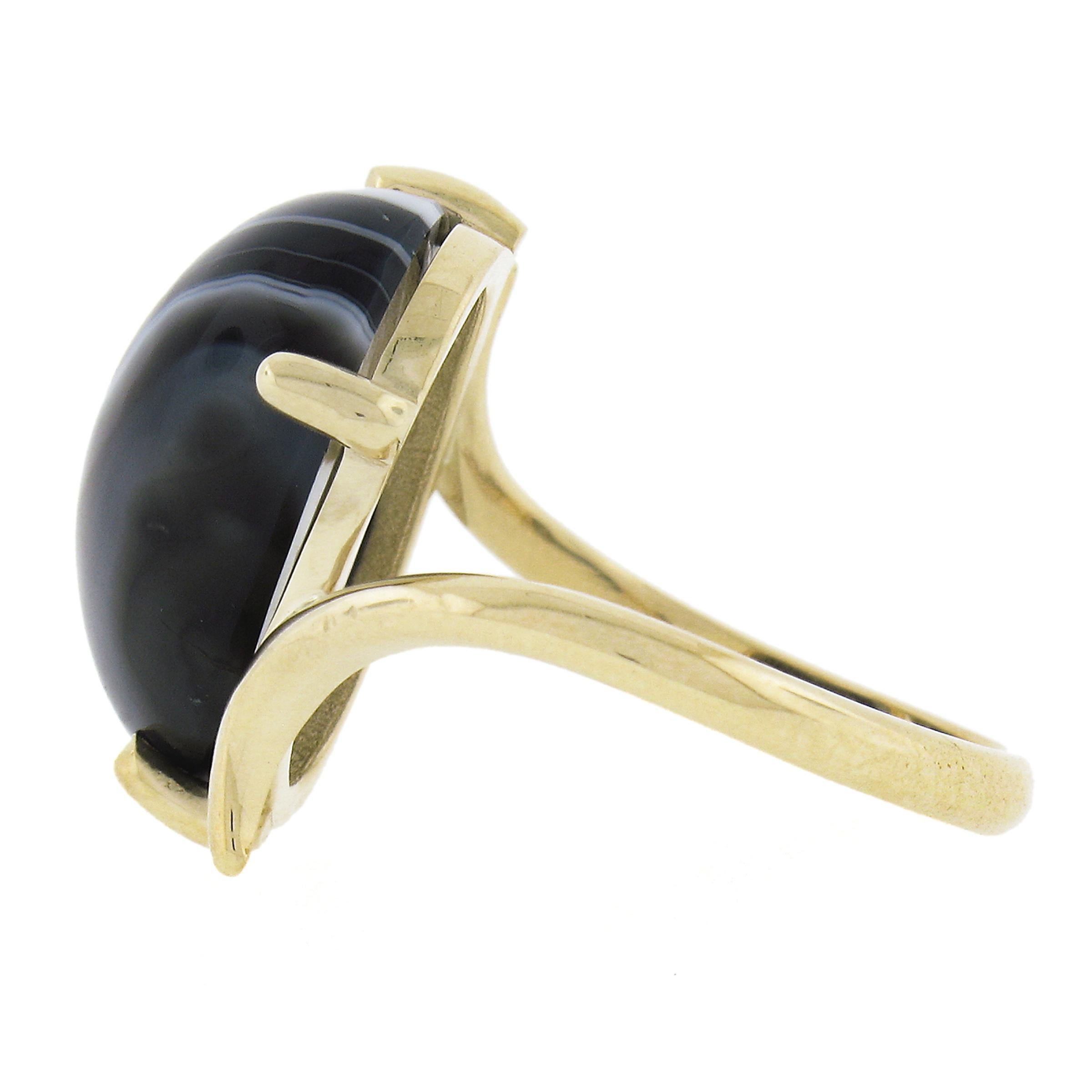 New 14k Gold 18.2x13mm Oval Cabochon Black & White Banded Agate Solitaire Ring For Sale 2