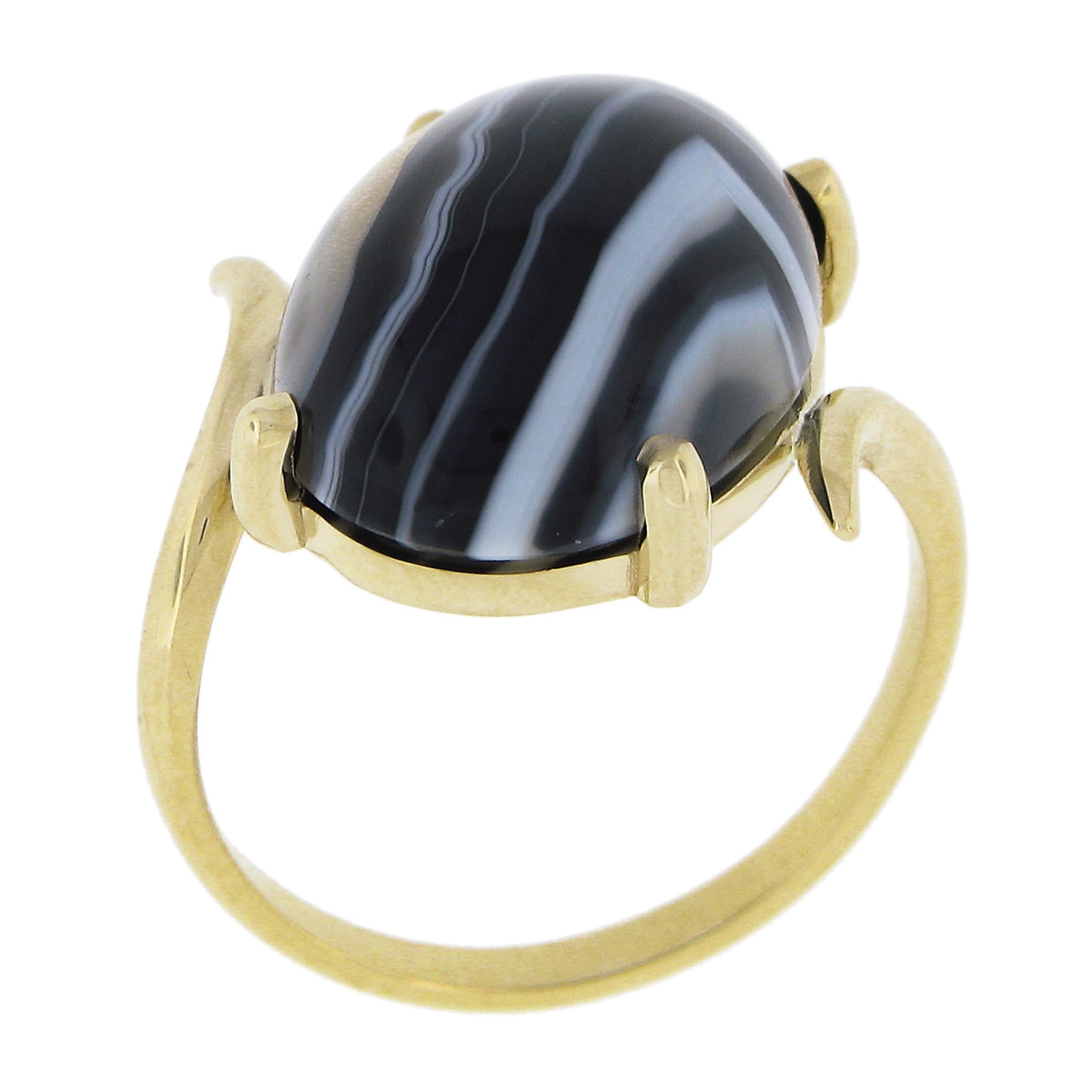 New 14k Gold 18.2x13mm Oval Cabochon Black & White Banded Agate Solitaire Ring For Sale 4