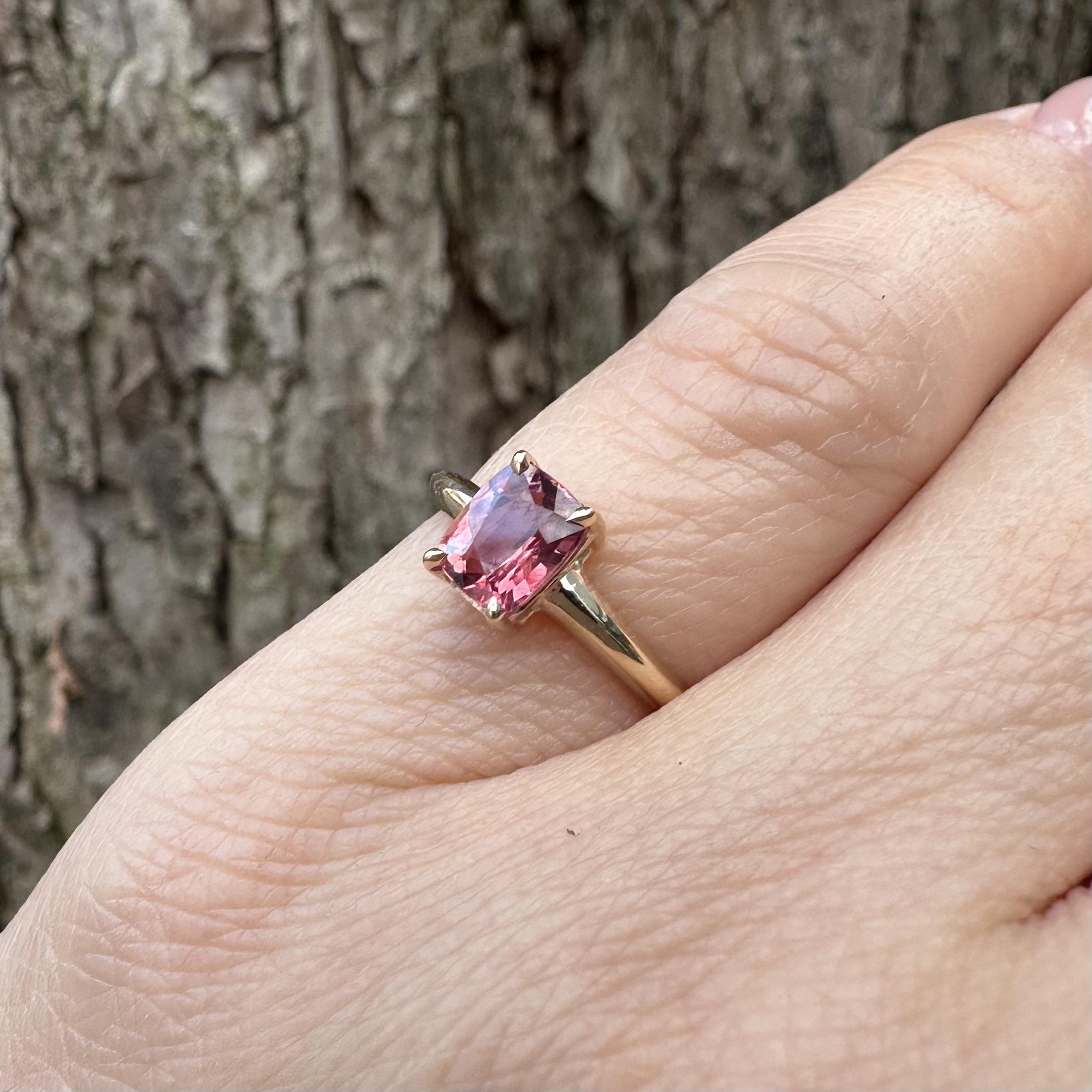 New 14k Gold GIA 1.02ct Cushion No Heat Rose Pink Sapphire Solitaire Ring in vendita 6