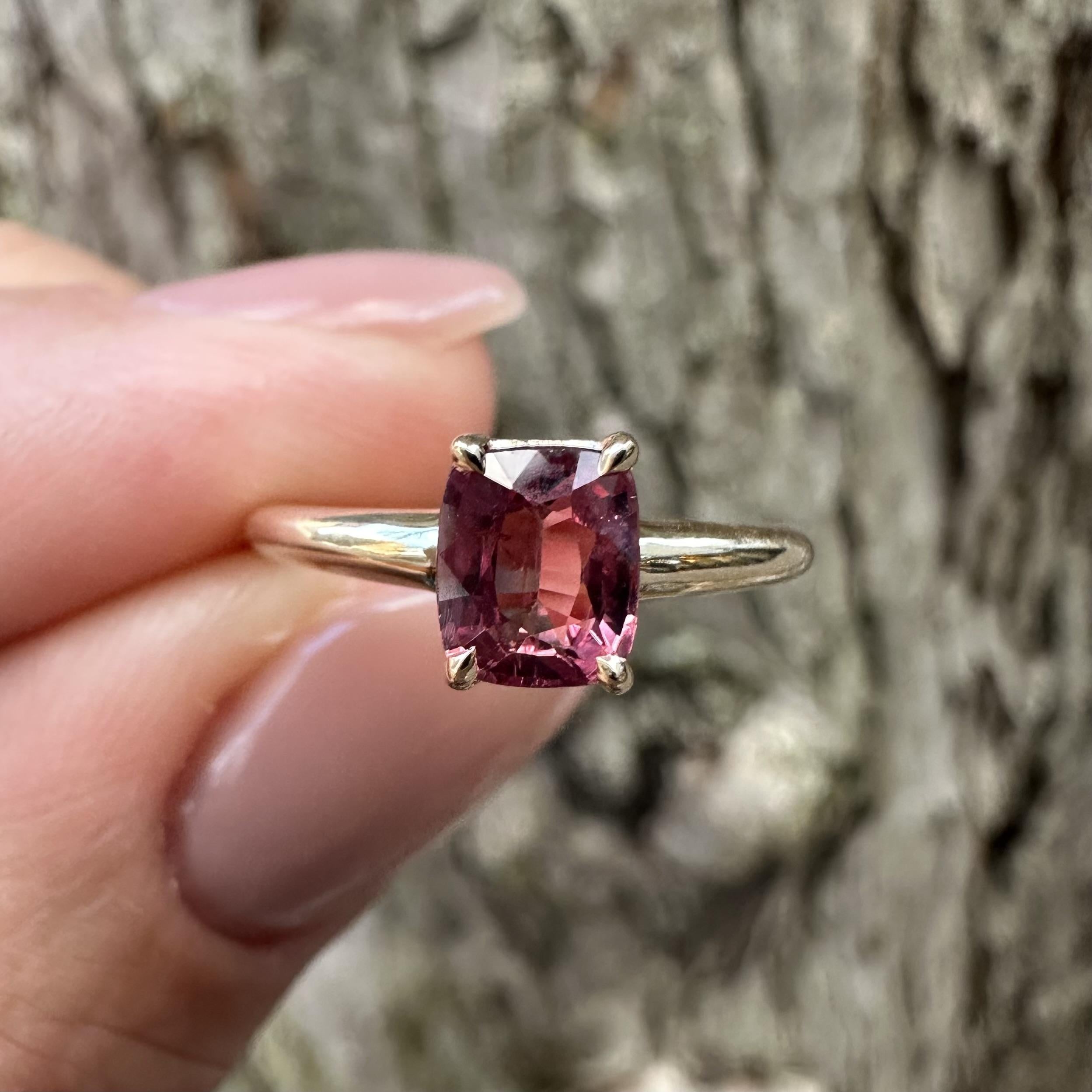 New 14k Gold GIA 1.02ct Cushion No Heat Rose Pink Sapphire Solitaire Ring in vendita 4