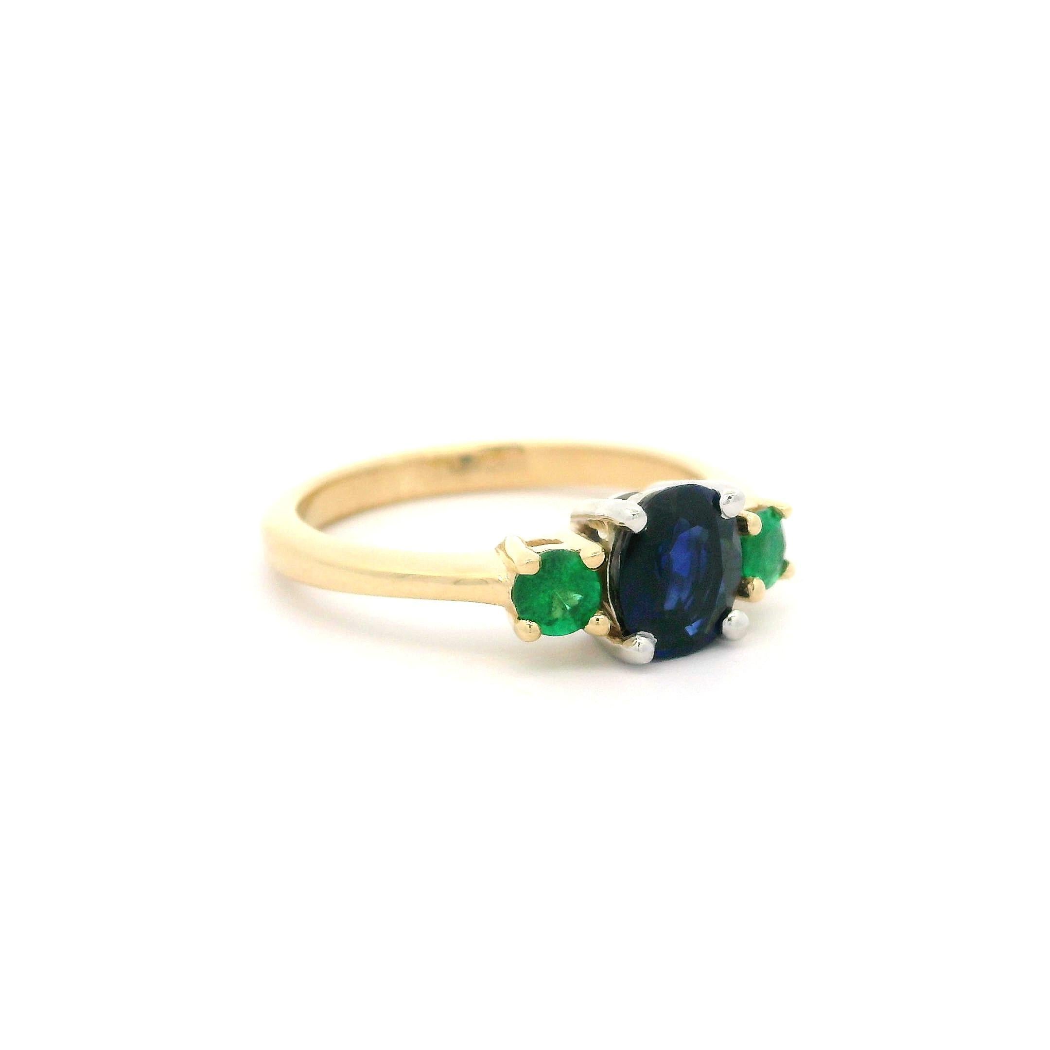 Neuer 14k Gold GIA 1,27ctw Oval Saphir & runder Smaragd Seiten 3 Stein Ring im Angebot 2