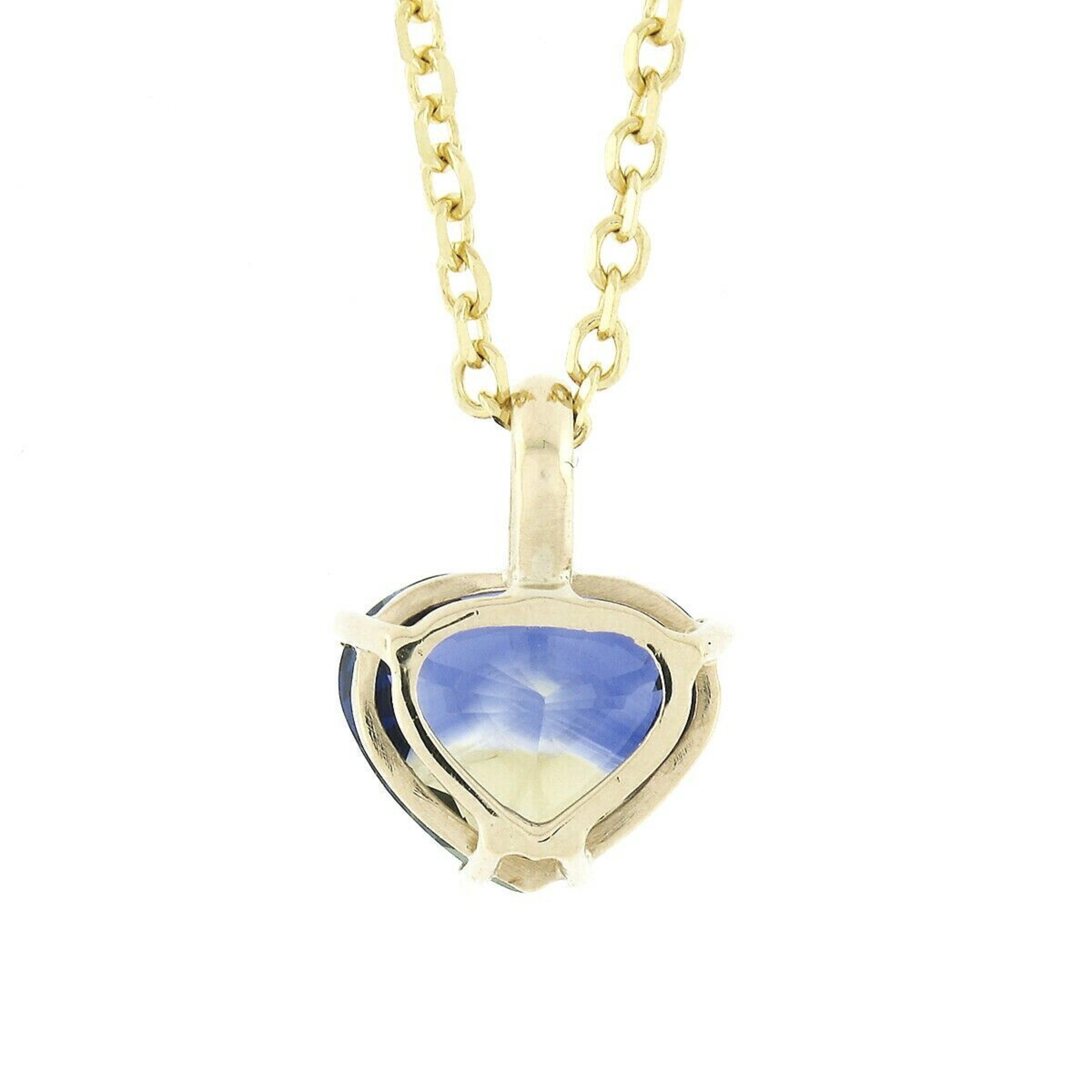 Collier pendentif solitaire en or 14 carats avec saphir à cœurs bleus et jaunes en zone certifiée GIA, neuf en vente 1