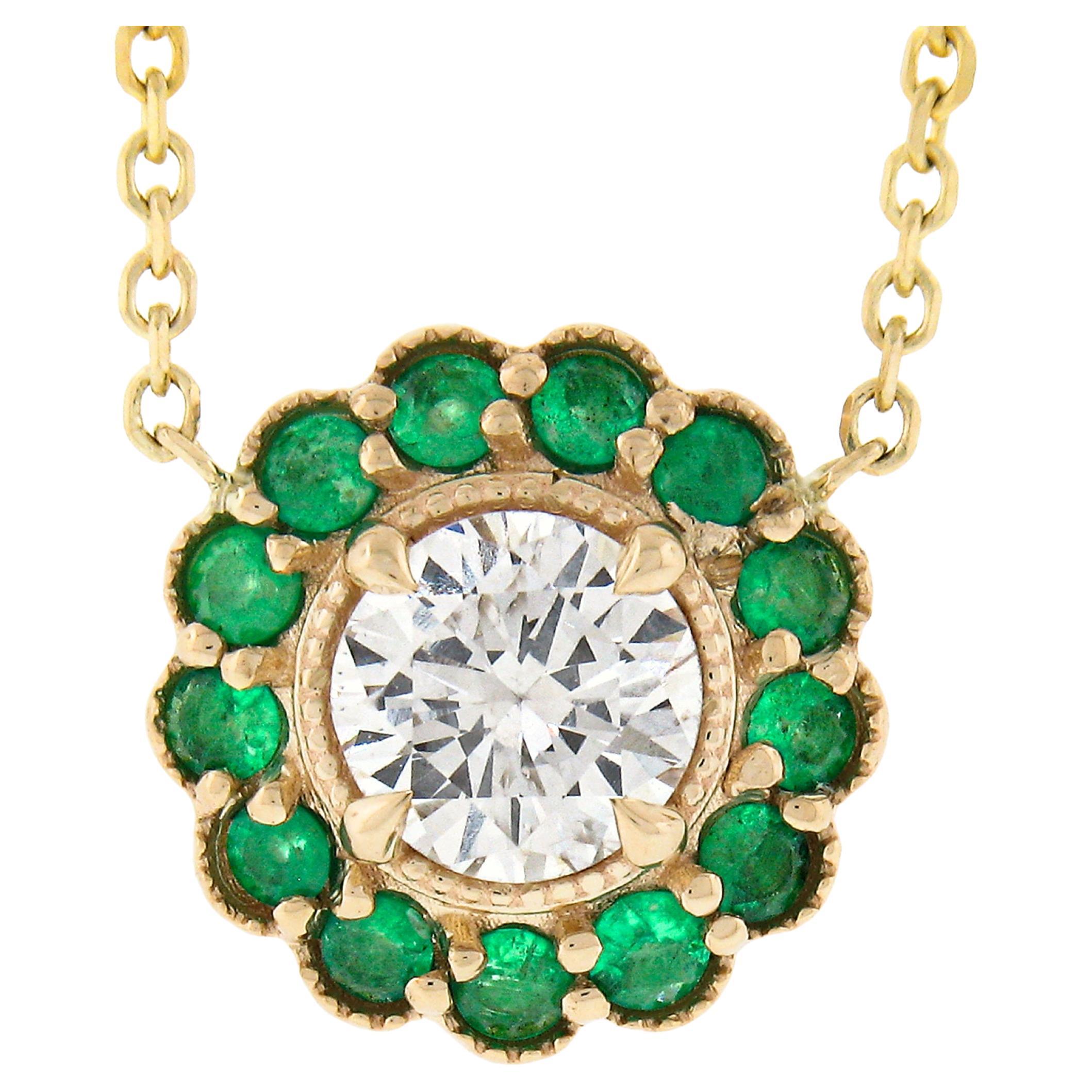NEW 14K Gold Round Diamond & Emerald Halo w/ Milgrain Flower Pendant & Chain For Sale