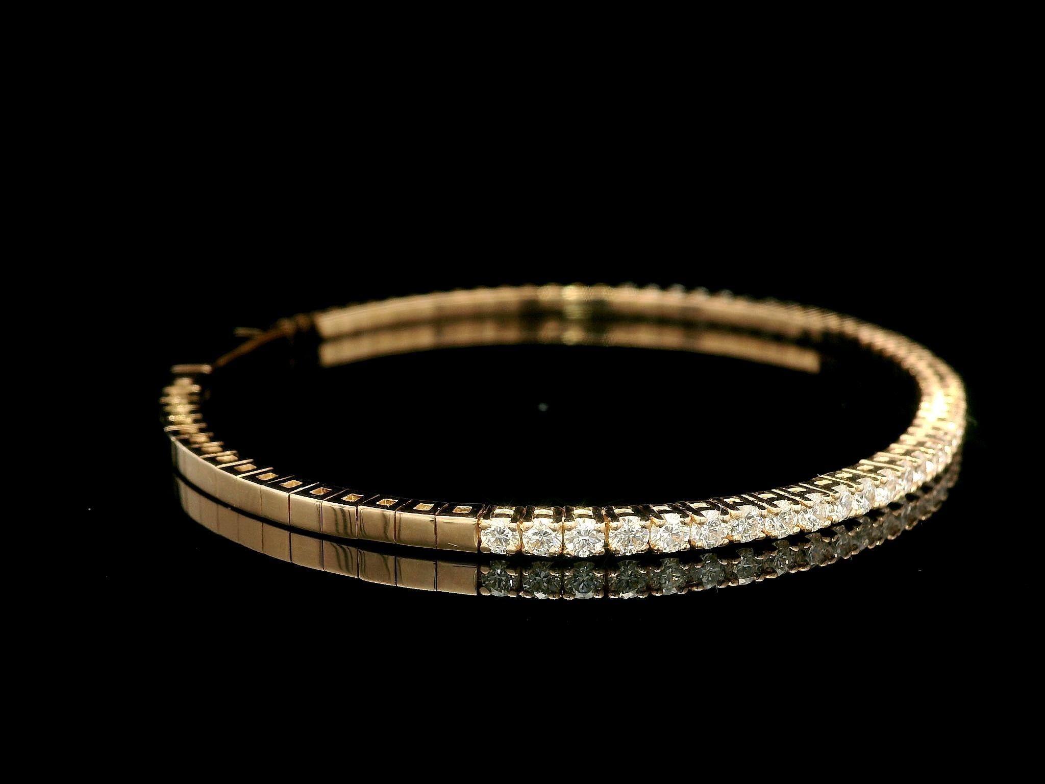 Donna NUOVO Bracciale flessibile in oro rosa 14k con diamanti da 1,36 carati e chiusura a pressione in vendita