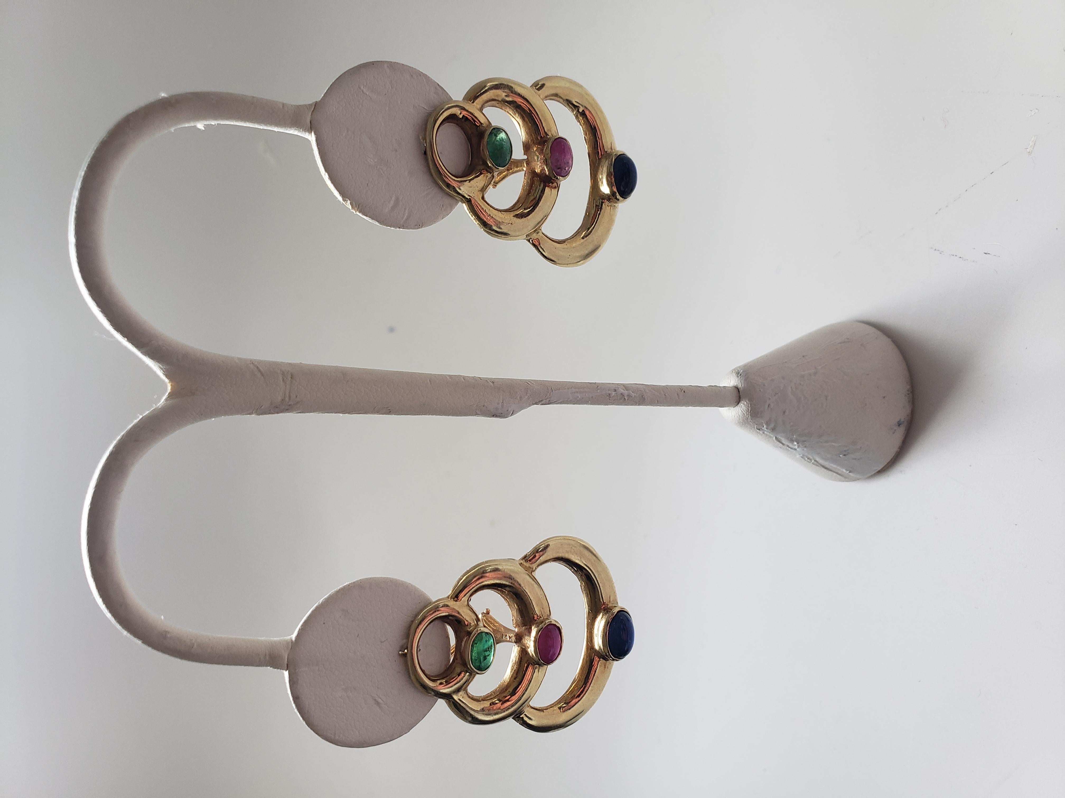 Boucles d'oreilles en or jaune massif 14 carats avec saphirs naturels, rubis et émeraudes en vente 5