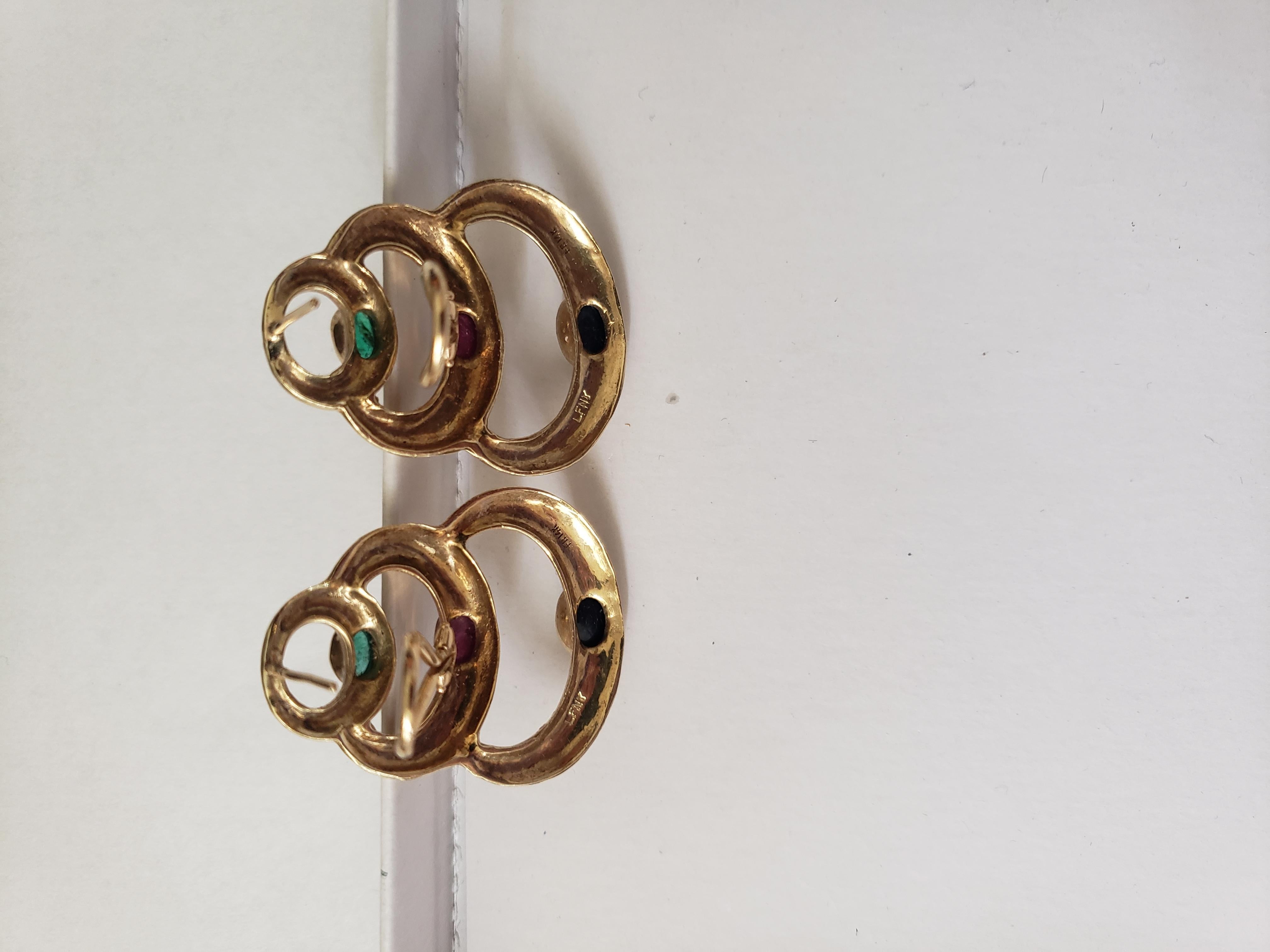 Boucles d'oreilles en or jaune massif 14 carats avec saphirs naturels, rubis et émeraudes en vente 2