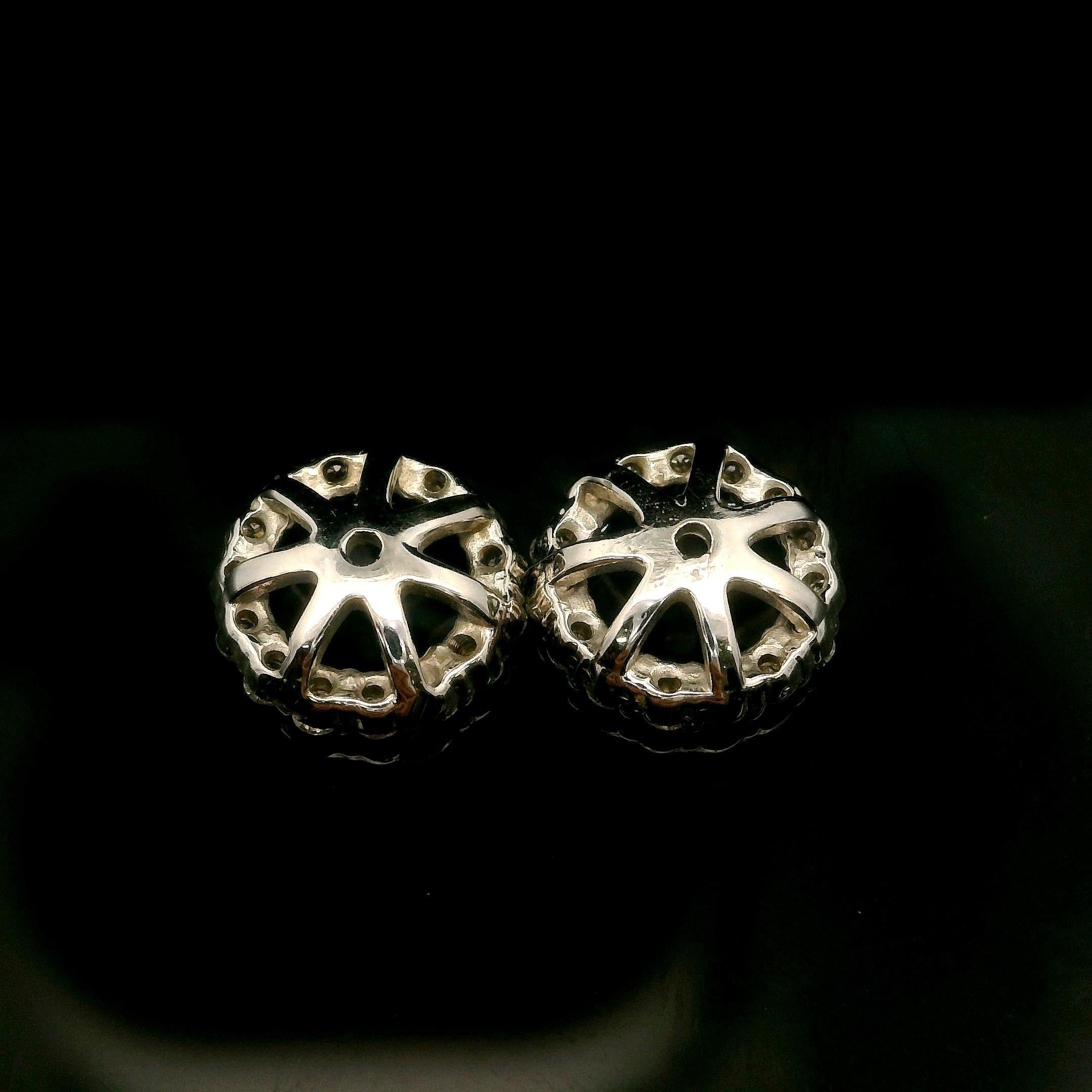 Nuevo Oro Blanco 14k 0.26ctw Diamante Redondo Corte Brillante Halo Pendientes Chaquetas en Nuevo estado para la venta en Montclair, NJ