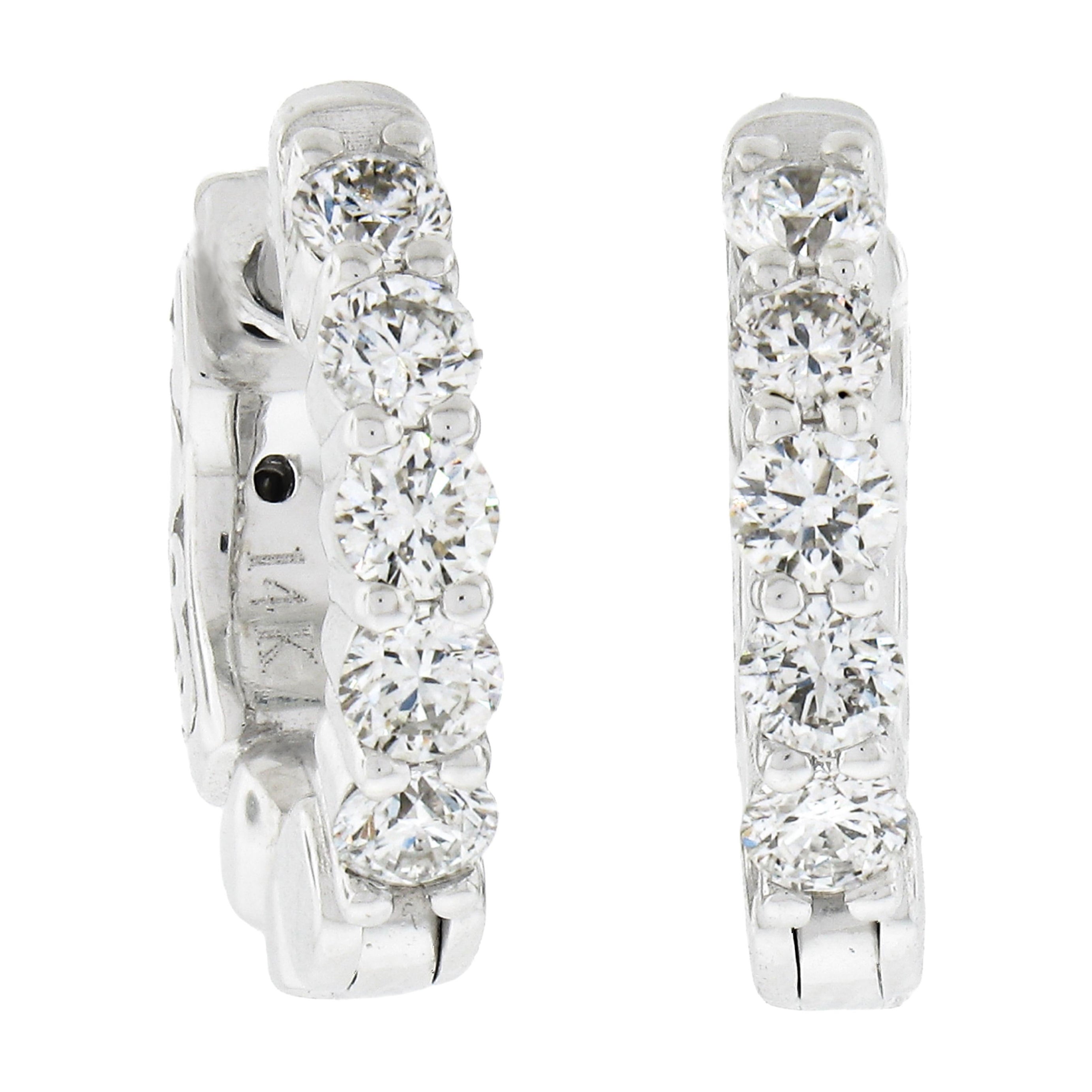 Nuevo Pendientes de aro con cierre de presión y diamante redondo de 0,51 ctw en oro blanco de 14k
