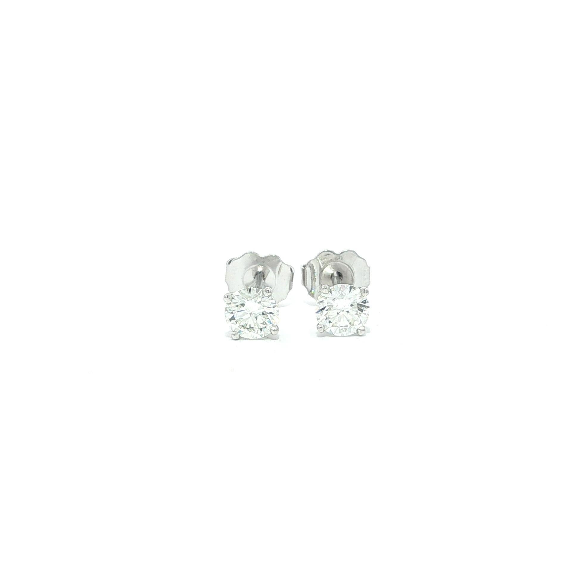 New 14k White Gold 0.71ctw Martini 4 Prong Set H VS Diamond Stud Earrings (Orecchini con diamanti) in vendita 3