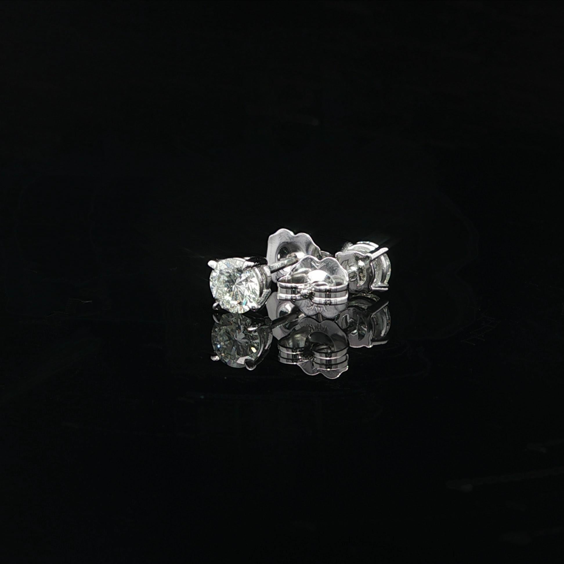 Nuovi orecchini classici in oro bianco 14k da 0,75ctw con diamante H VS incastonato in vendita 5