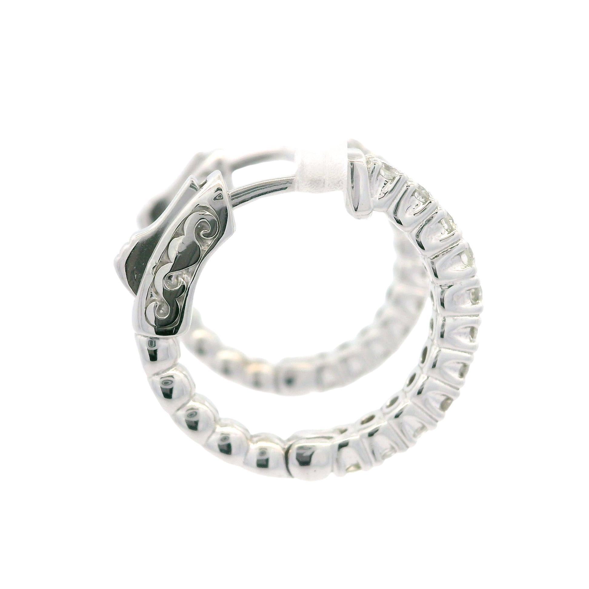 New 14k Weißgold 0,92ctw Diamond Classic Medium Hoop Push Clasp Ohrringe im Angebot 5