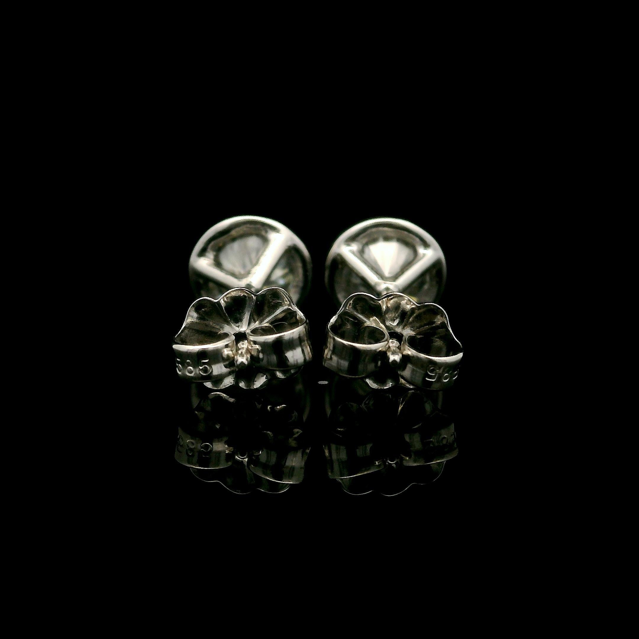 New 14k White Gold 1.01ctw Diamond Martini Bezel Stud Earrings For Sale 3