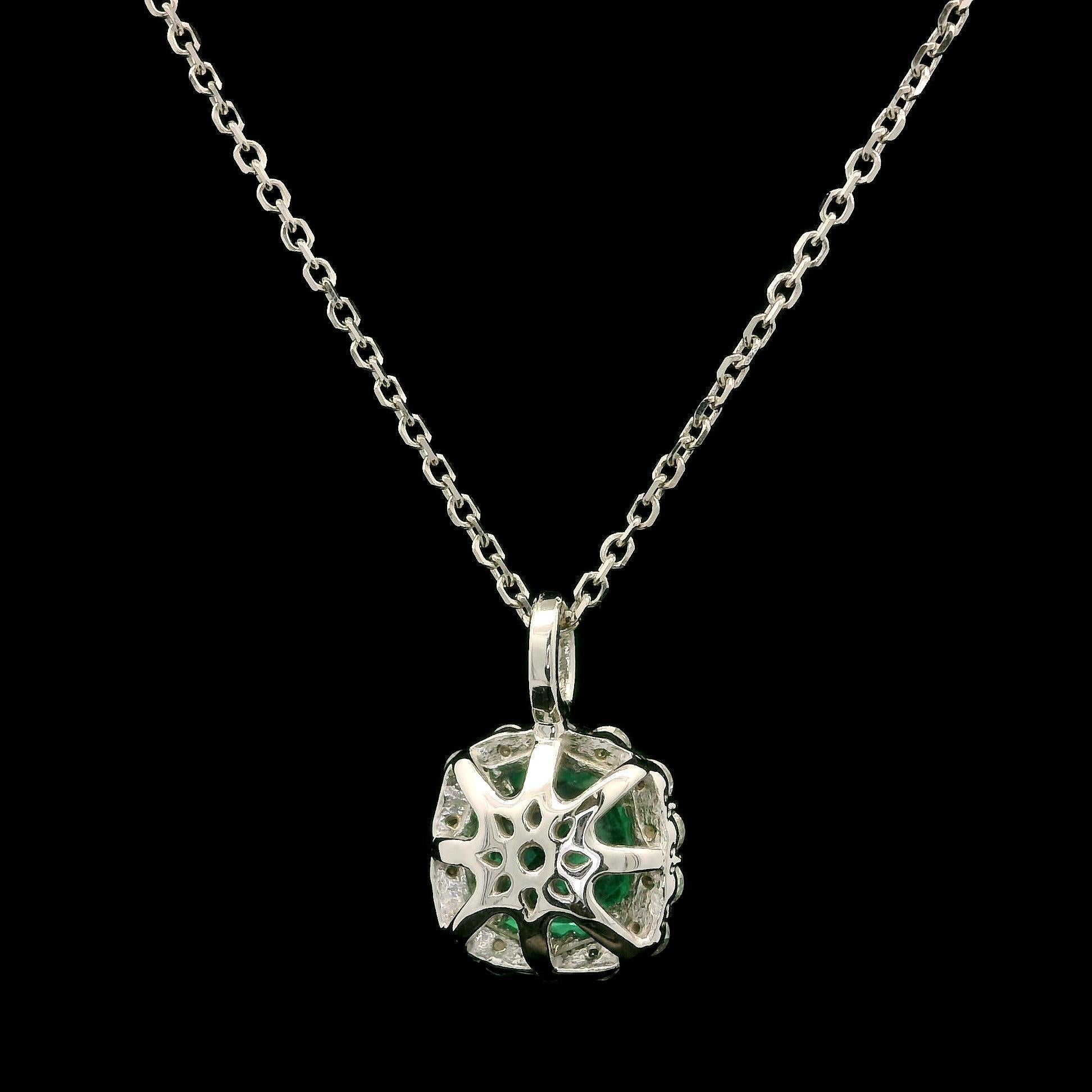 --Stein(e):--
(1) Natürlicher echter Smaragd - Kissenschliff - Prong Set - satte grüne Farbe - 1,14ctw (genau)
(14) Natürlicher echter Diamant - Runder Brillantschliff - Zackenbesatz - Farbe G/H - Reinheit VS1/VS2 - 0,30ct (genau