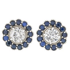 Boucles d'oreilles en or blanc 14 carats avec grappe de fleurs en halo de diamants et saphirs 1,51 carat, neuves