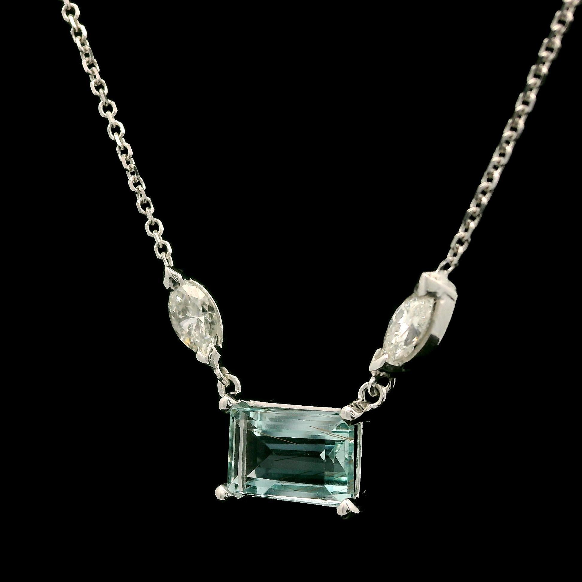 New 14k Weißgold 2,38ct Aquamarin & Diamant-Anhänger verstellbare Kette Halskette (Smaragdschliff) im Angebot