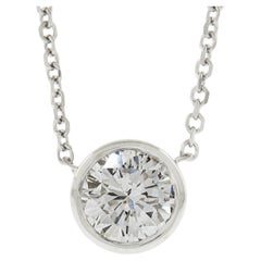 NOUVEAU Pendentif solitaire en or blanc 14k avec diamant rond de 0,70ct GIA et chaîne ajustable