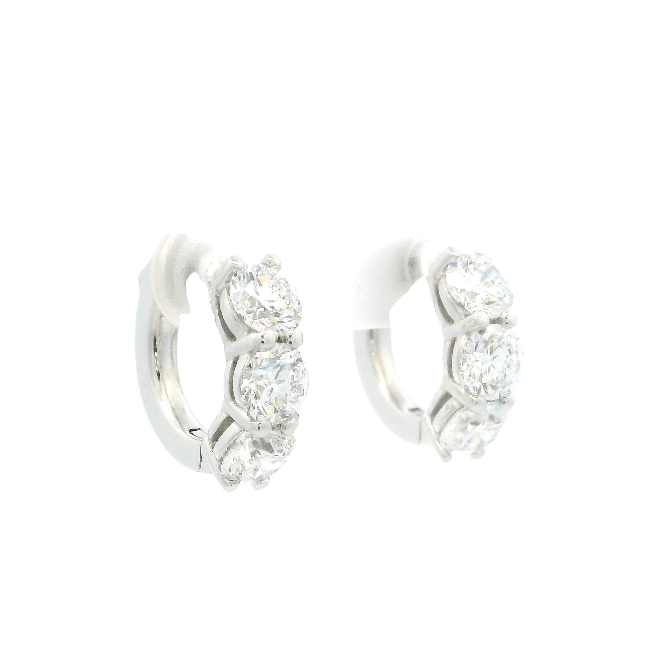 --Stone(s):--
(6) Natural Genuine Diamonds - Round Brilliant Cut - Prong Set - D Color - VS2 Clarity
**See Certifications Pictures**
Total Carat Weight: 2.74 (exact, certified)

Material: Solid 14k White Gold
Weight: 5.40 Grams
Backing: Post Backs