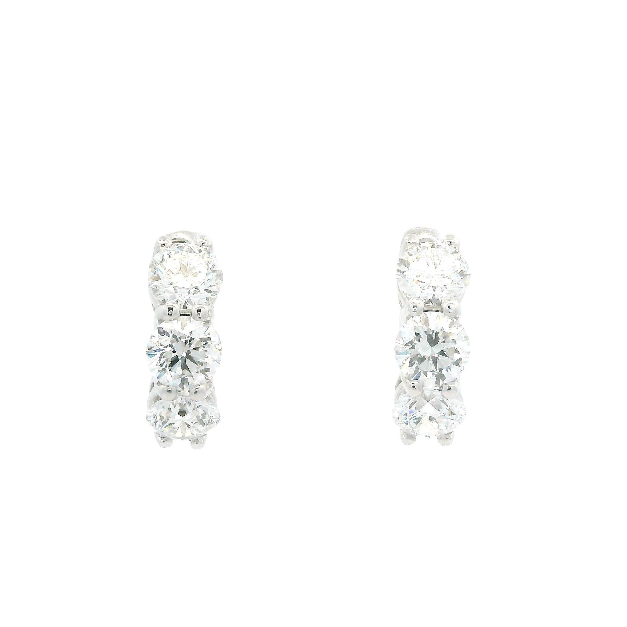 New 14k White Gold GIA 2.74ctw D VS2 Round Diamond Classic Hoop Huggie Earrings In New Condition In Montclair, NJ