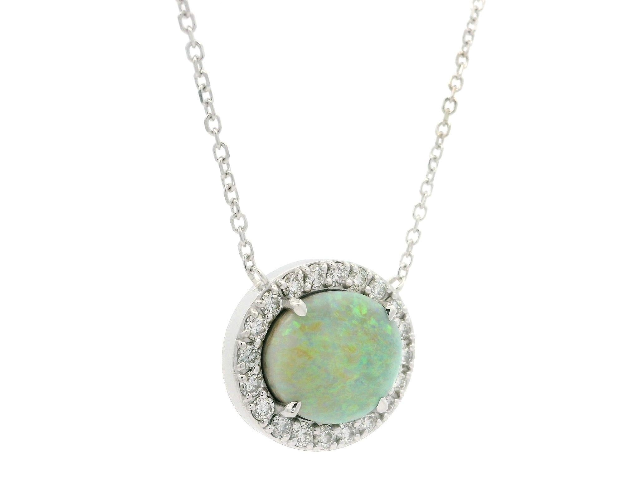 De las mujeres New 14k White Gold GIA 6.83ctw Opal w/ Diamond Halo Sideway Pendant Necklace en venta