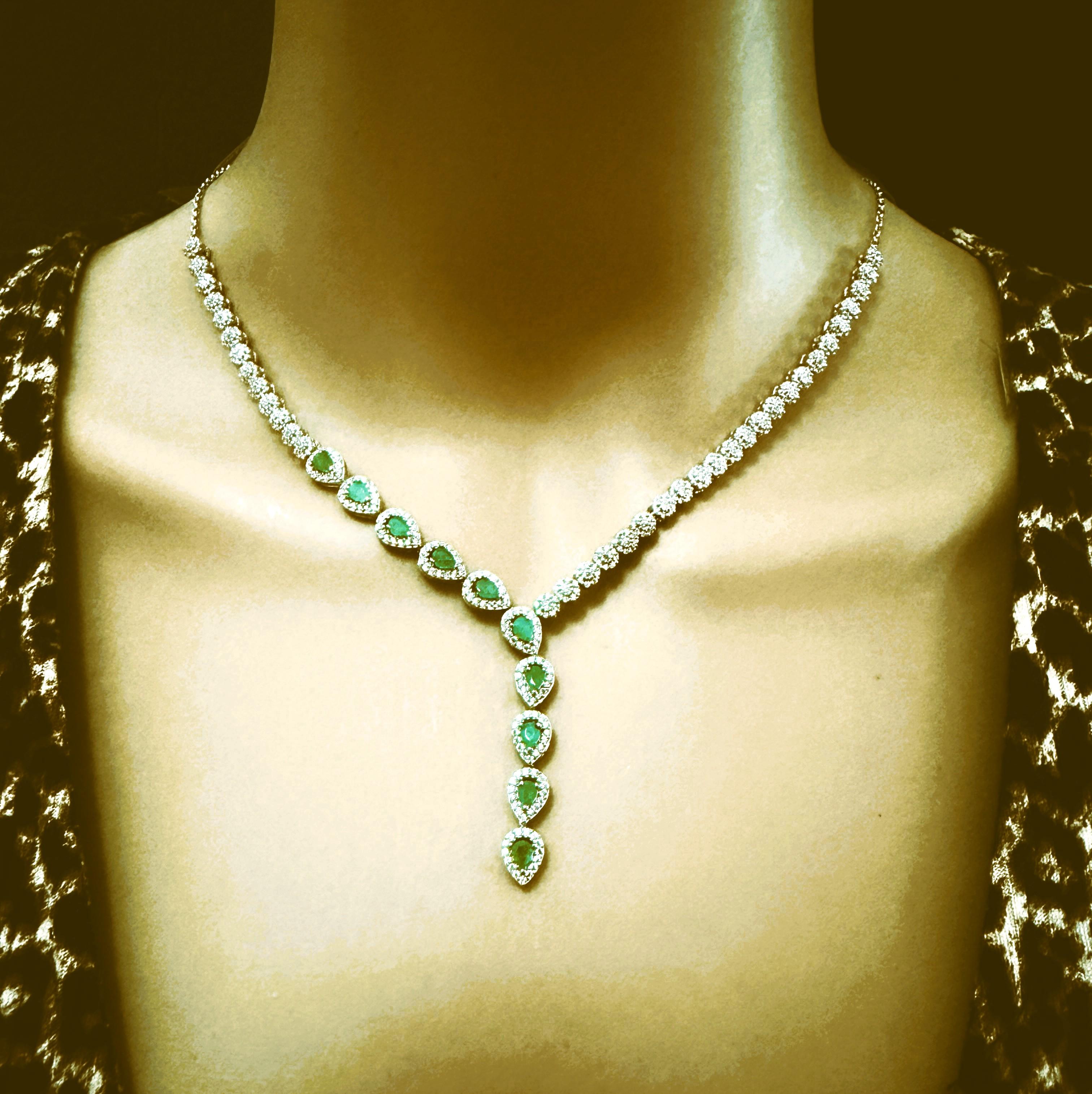 Nuevo collar de oro blanco de 14k PL de 10 piedras con esmeralda y zafiro talla diamante de ley Art Decó en venta