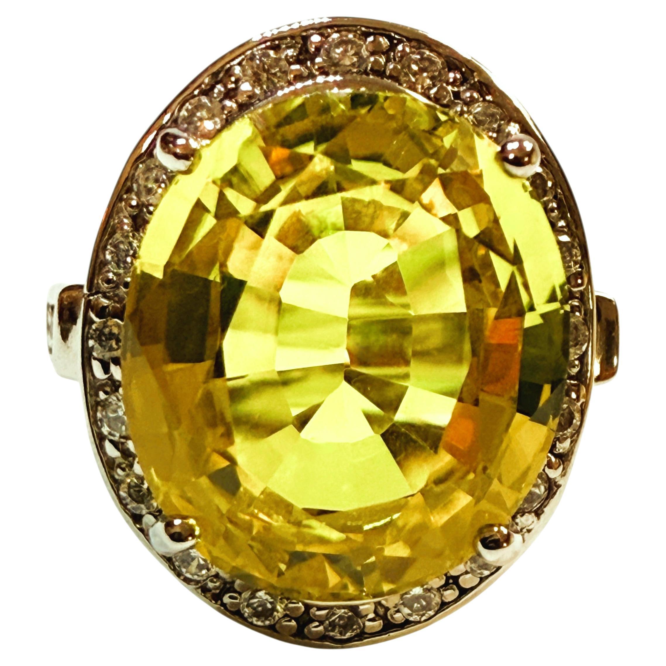 How do you identify antique jewelry?