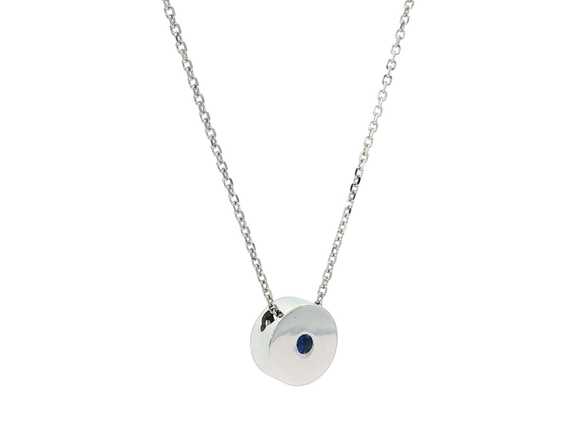 New 14k White Gold Sapphire Round Disk Circle Slide Pendant Necklace Neuf - En vente à Montclair, NJ