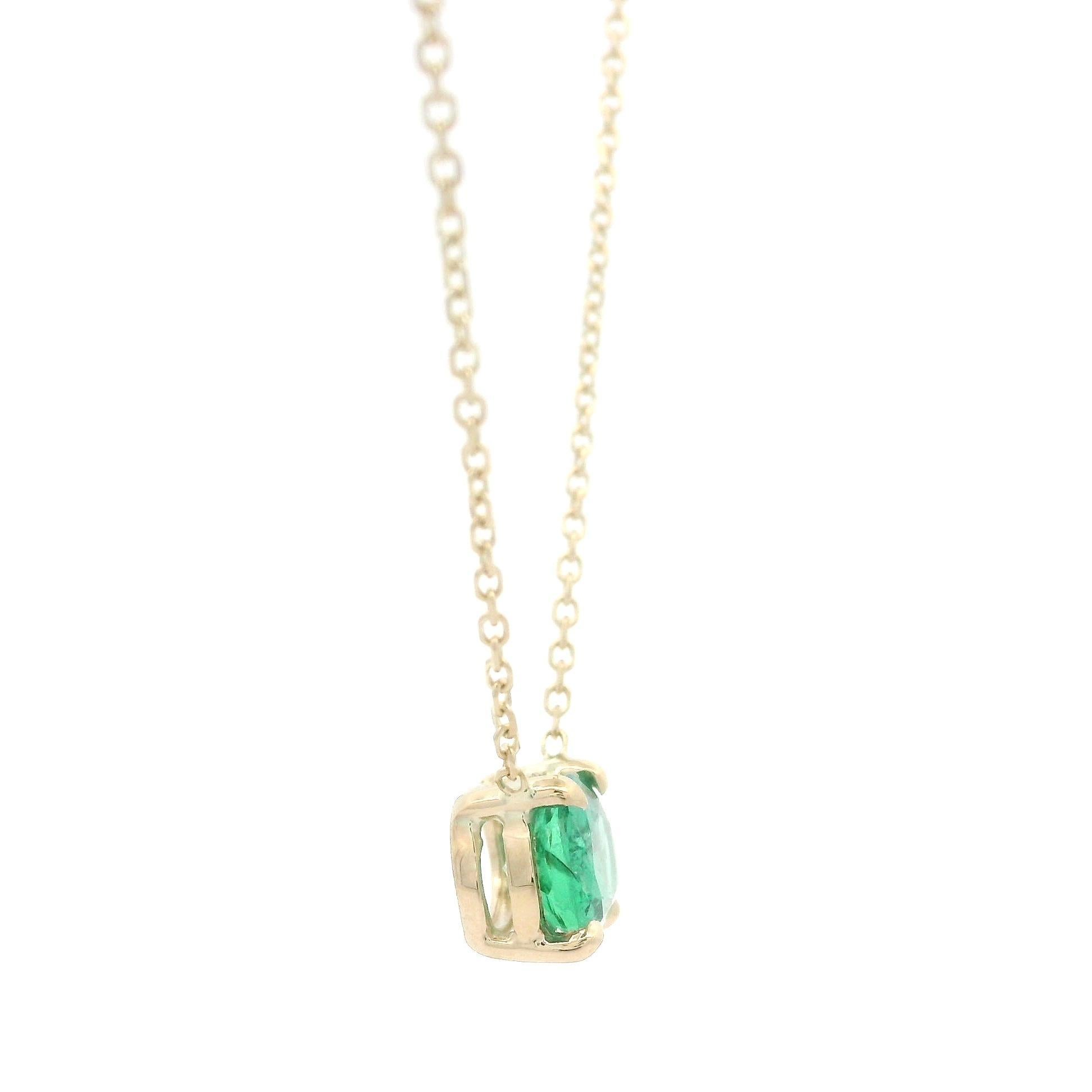 New 14k Yellow Gold 0.70ctw Oval Emerald Solitaire Pendant Adjustable Necklace For Sale 2