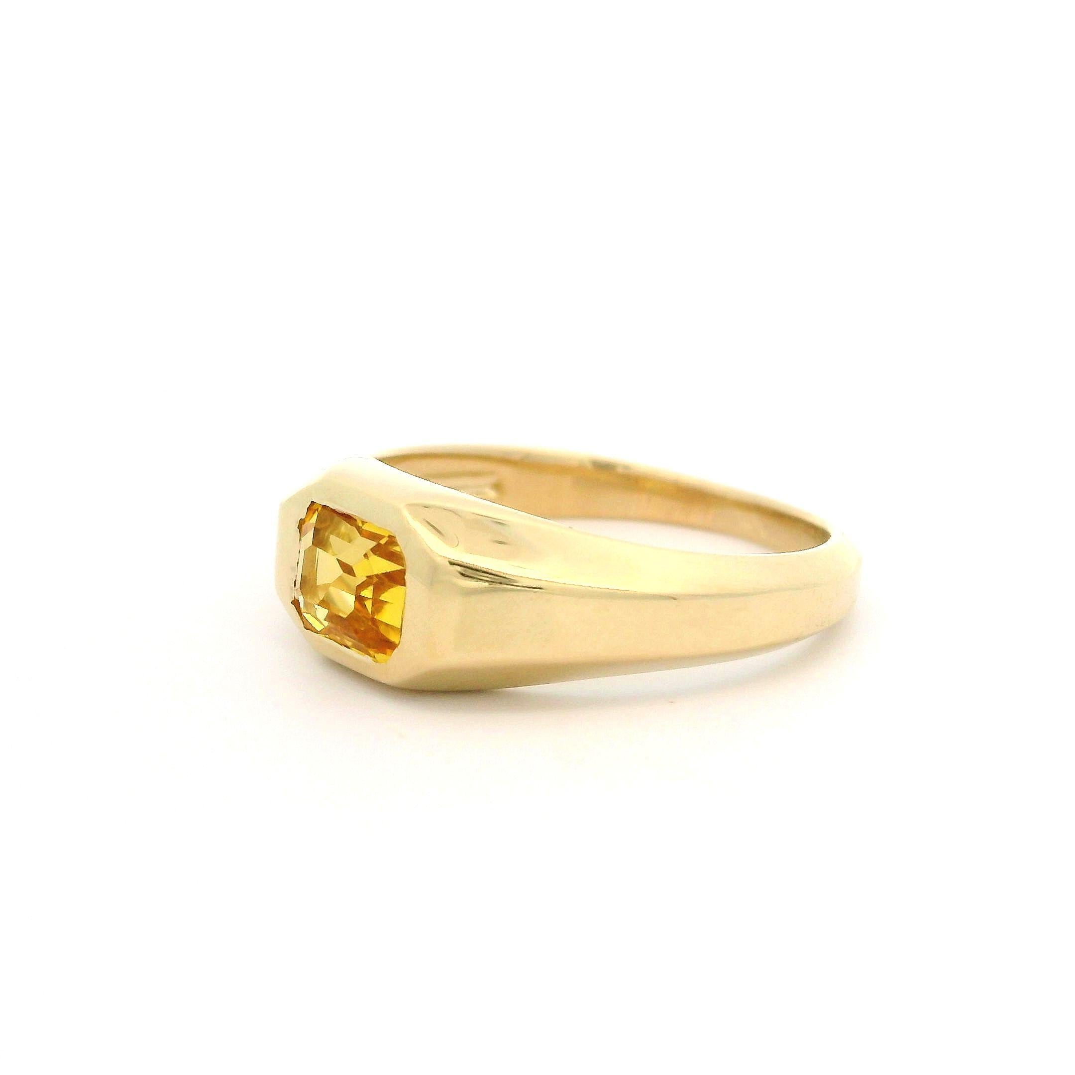 Women's New 14k Yellow Gold 1.12ctw Emerald Cut Yellow Sapphire Solitaire Band Ring For Sale